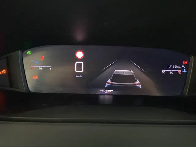 Peugeot 2008 view 11