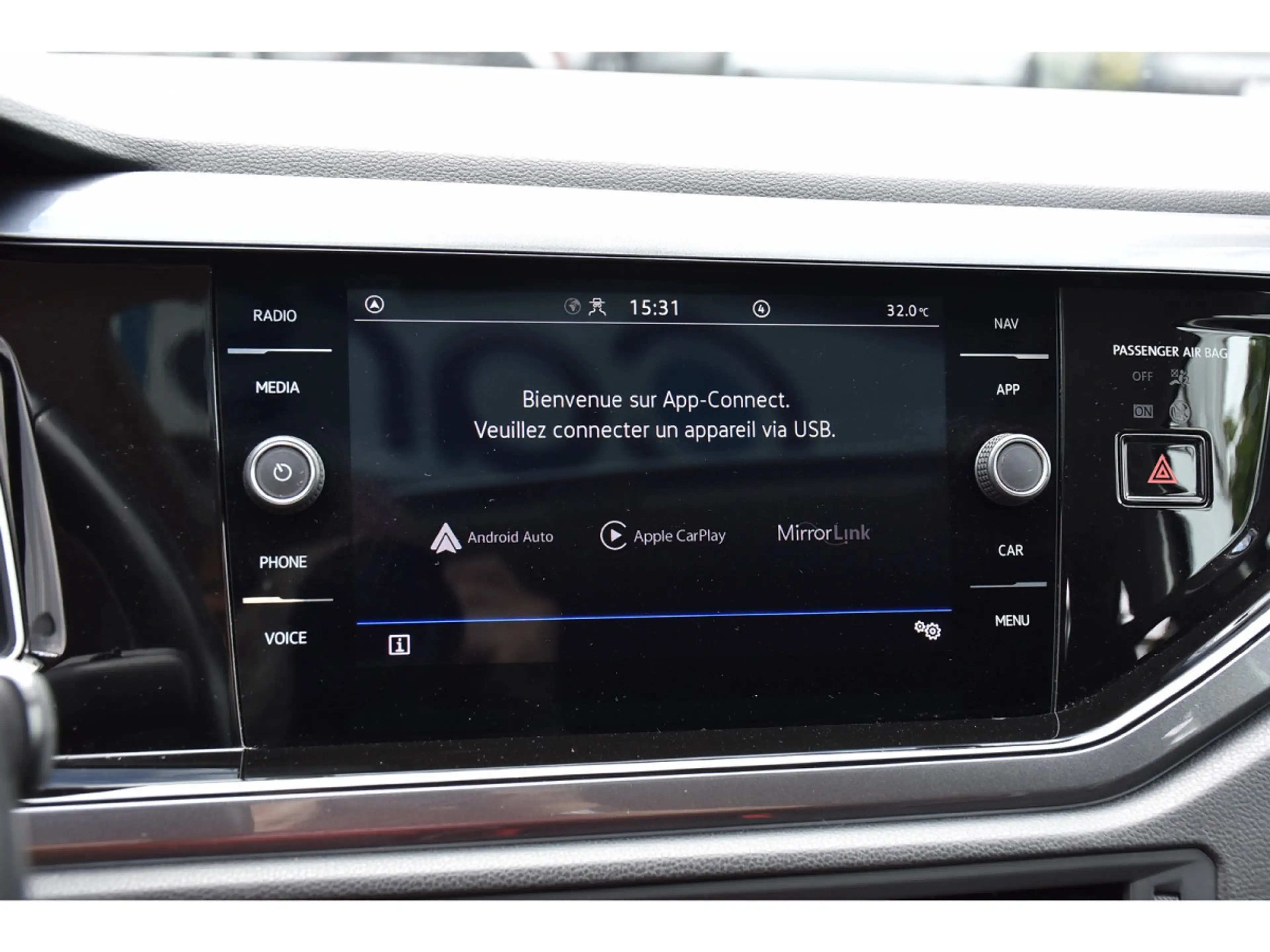Volkswagen Taigo 1.0 TSI Style DSG TO ACC TRAVEL LED ATT RMQ JA17 — photo 13