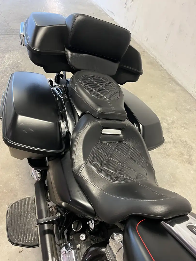 Harley-Davidson Road Glide special - 1