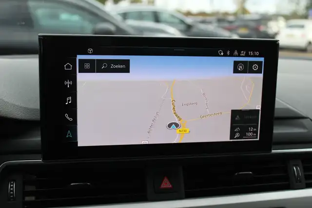 Audi A4 view 24