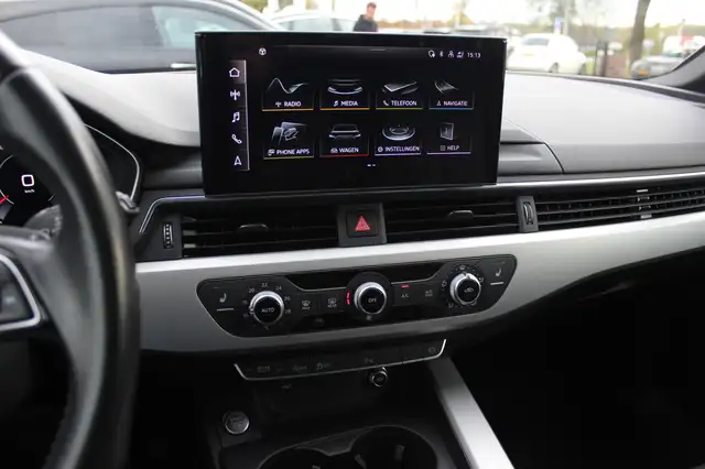 Audi A4 view 18