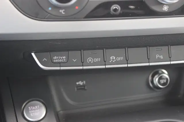 Audi A4 view 28