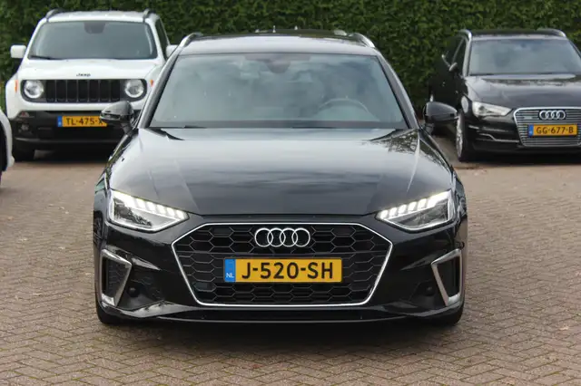 Audi A4 view 7