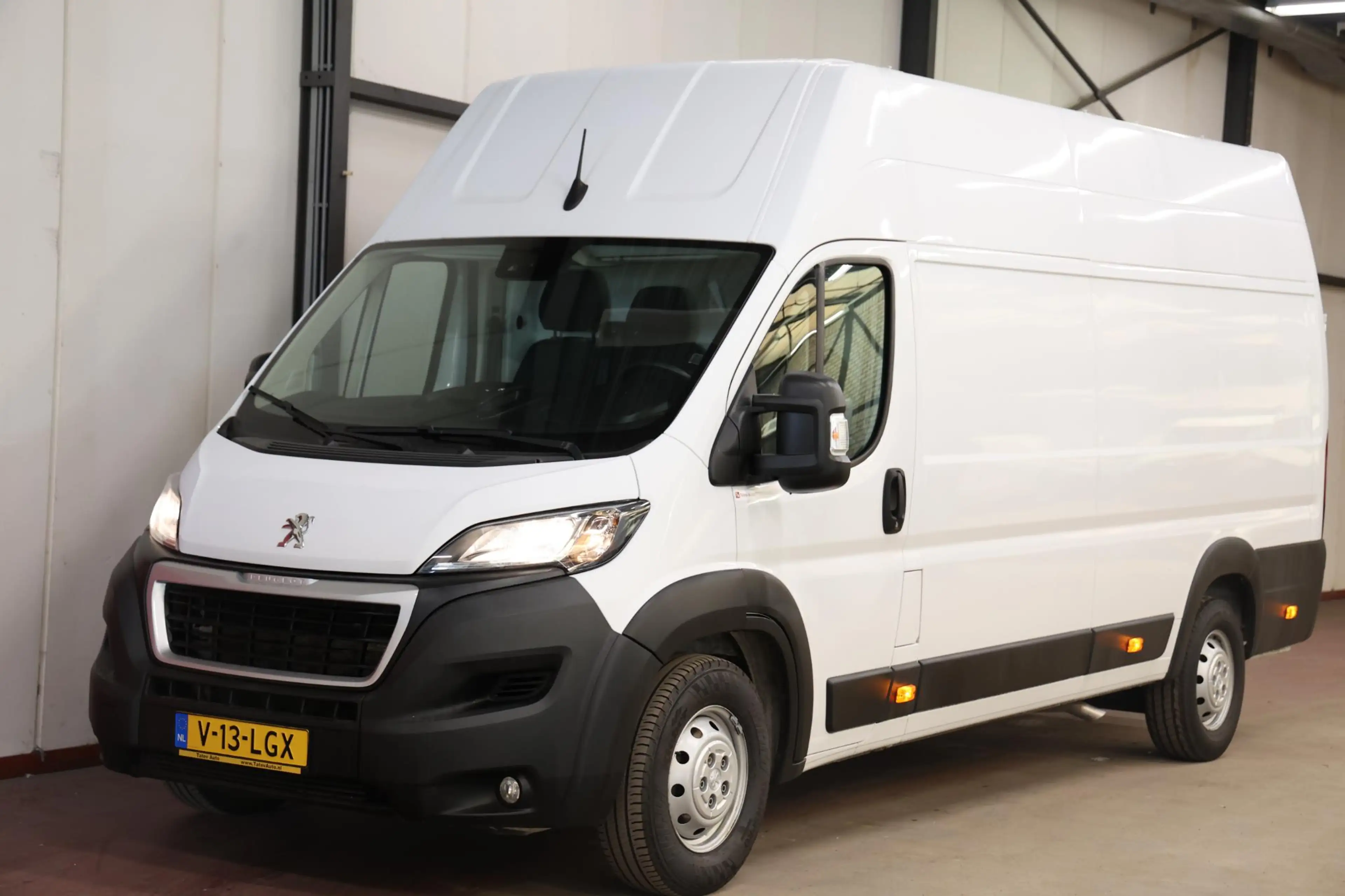 Peugeot Boxer 2.2 BlueHDi 140PK L4H3 — photo 14