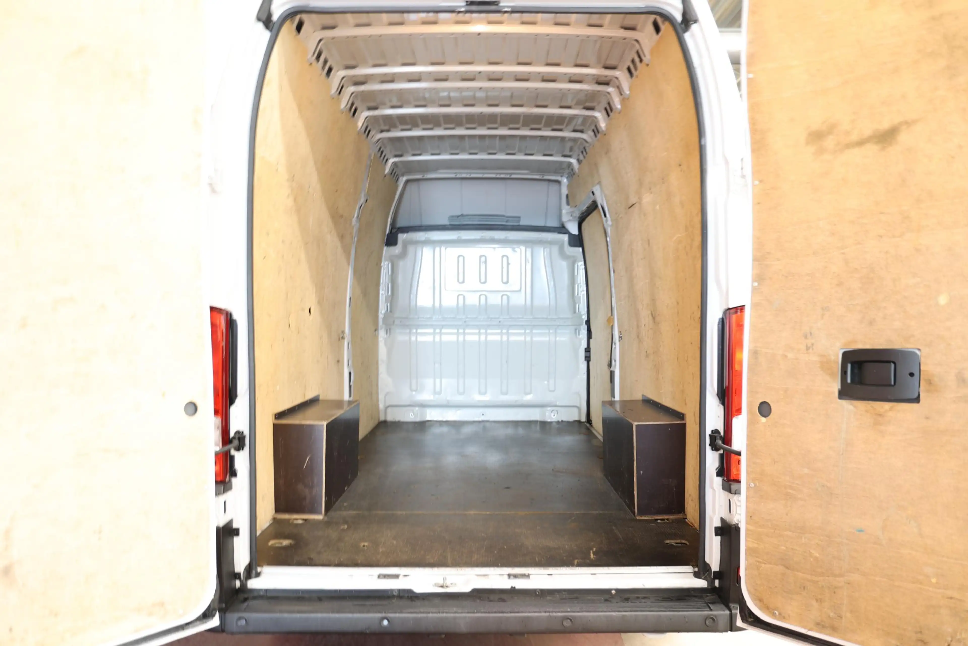 Peugeot Boxer 2.2 BlueHDi 140PK L4H3 — photo 5