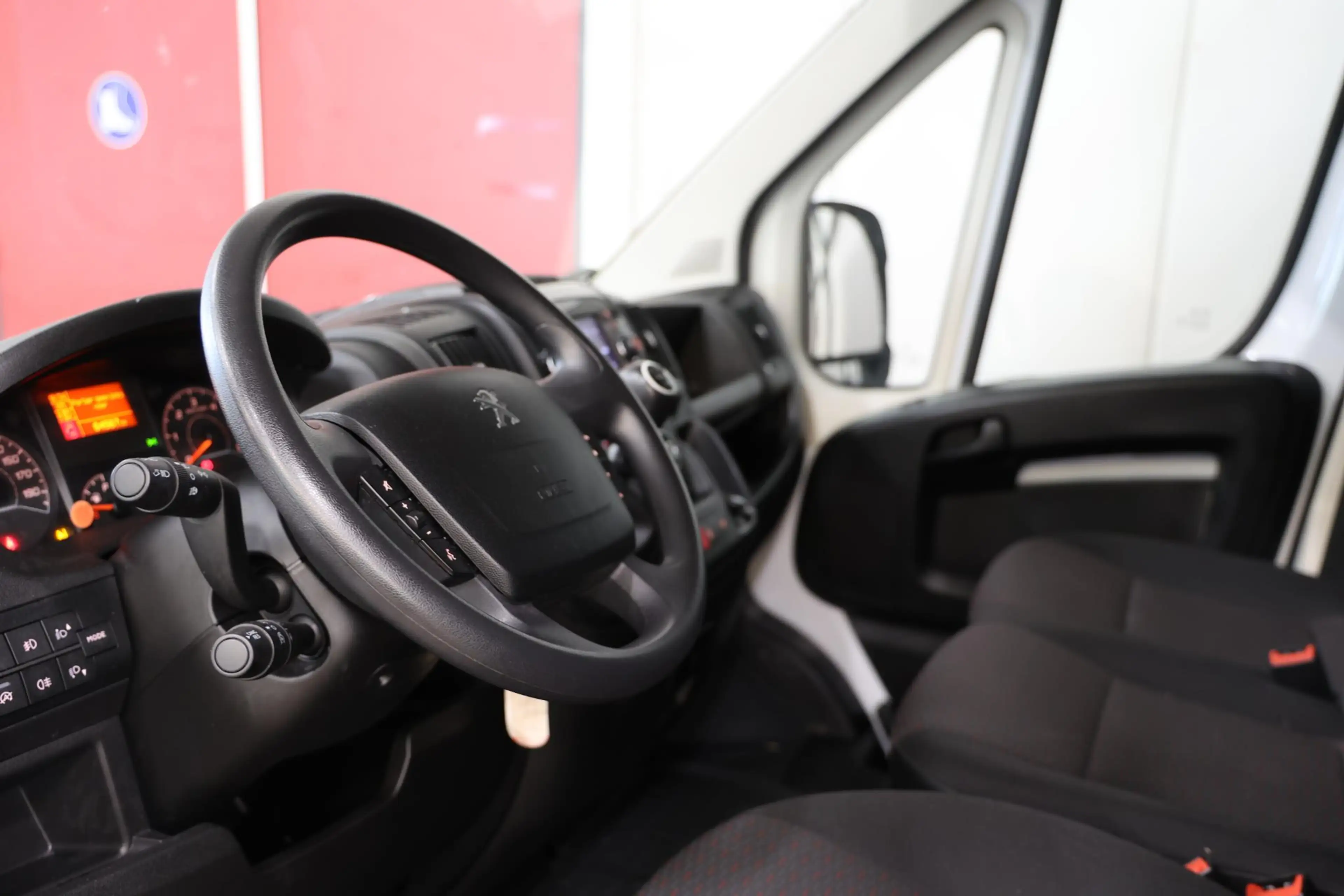 Peugeot Boxer 2.2 BlueHDi 140PK L4H3 — photo 8