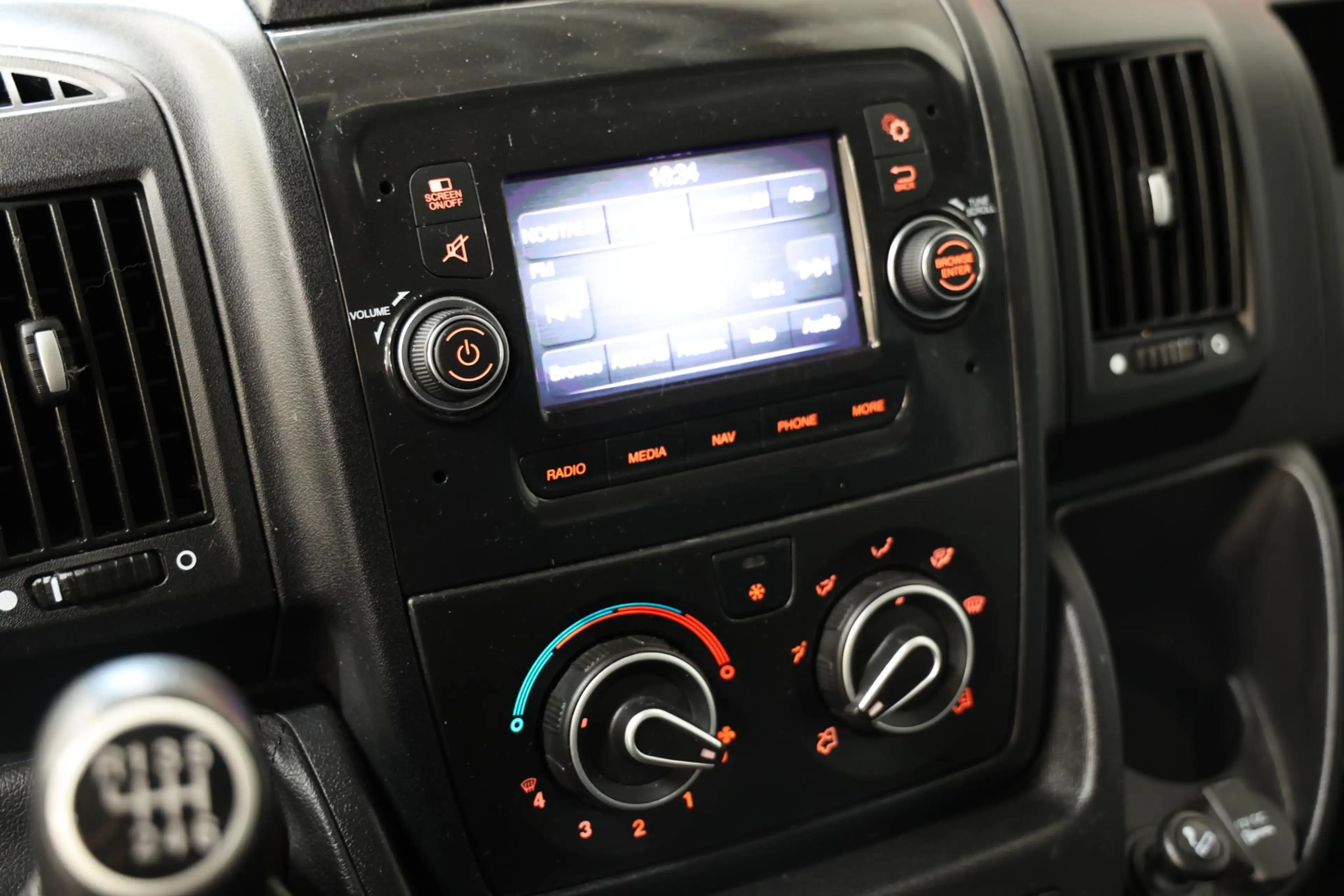 Peugeot Boxer 2.2 BlueHDi 140PK L4H3 — photo 16