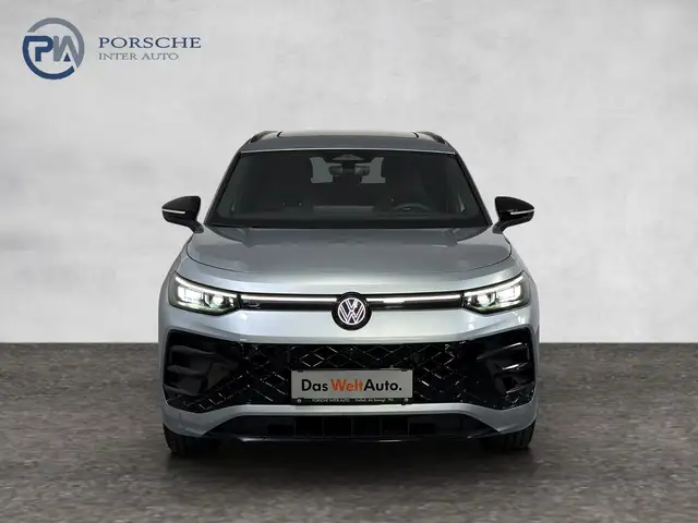 Volkswagen Tayron view 2