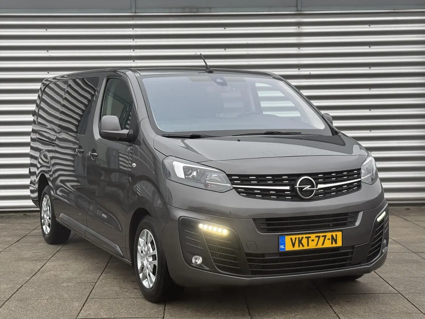 Opel Vivaro Dubbel Cabine 2.0 Diesel 122pk L3H1 5-zits 8-Traps Grijs - 2