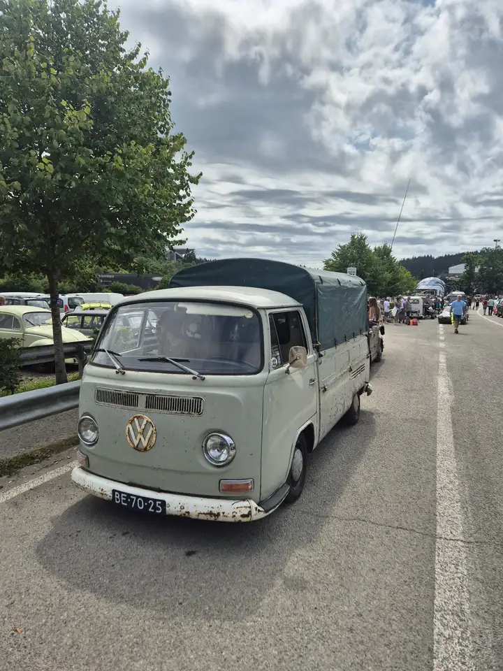 Volkswagen Transporter pickup, foto 1