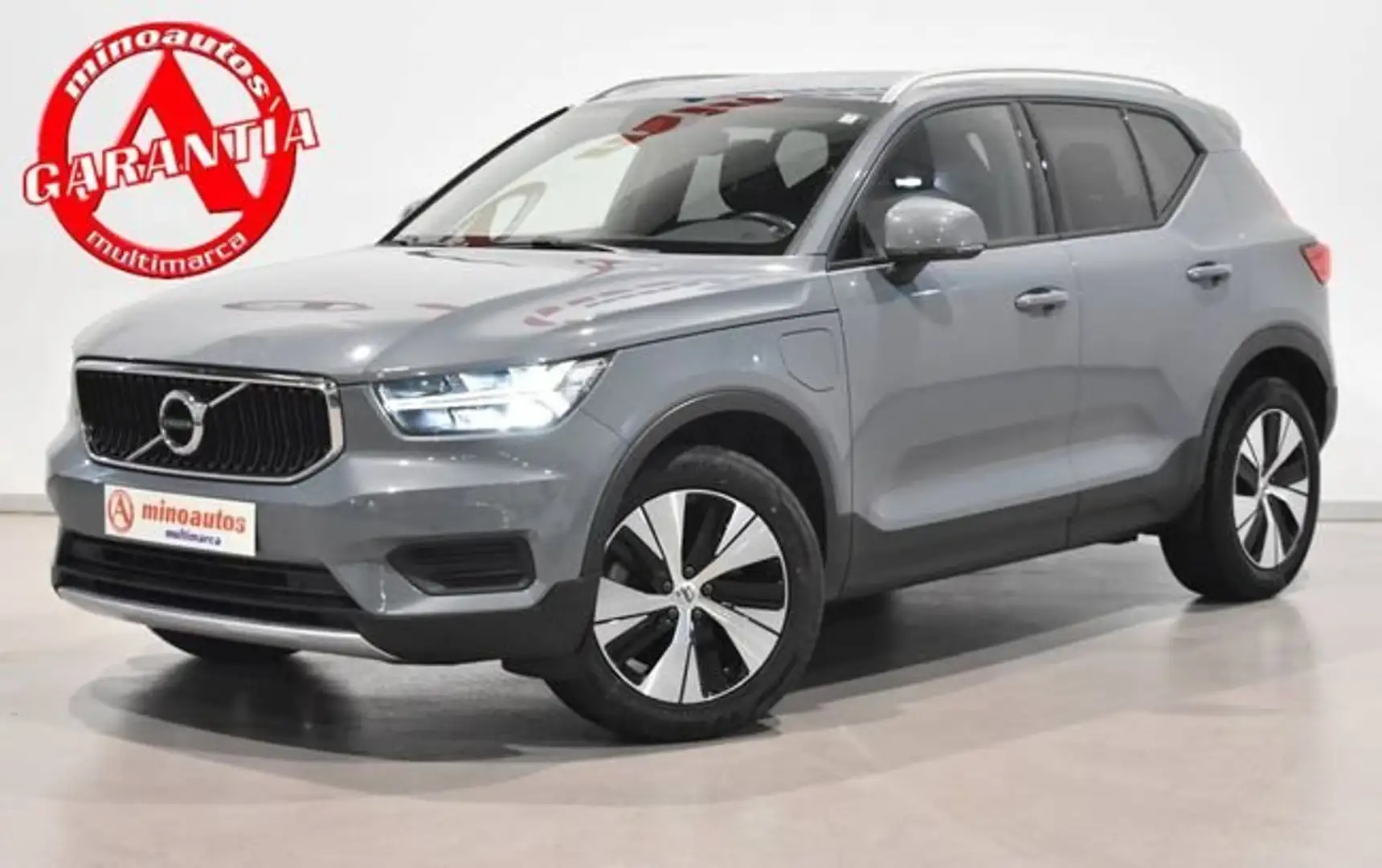 Volvo XC40 1.5 T5 261 CV 2WD MOMENTUM Gris - 1