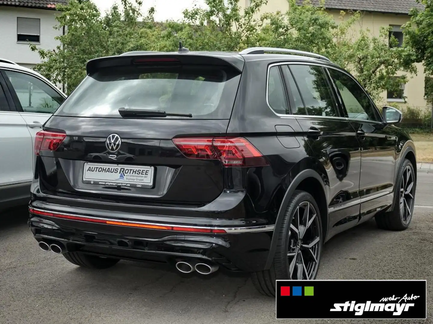 Volkswagen Tiguan R 2.0 TSI 4-Motion AHK+DCC+IQ-LIGHT+21` Schwarz - 2