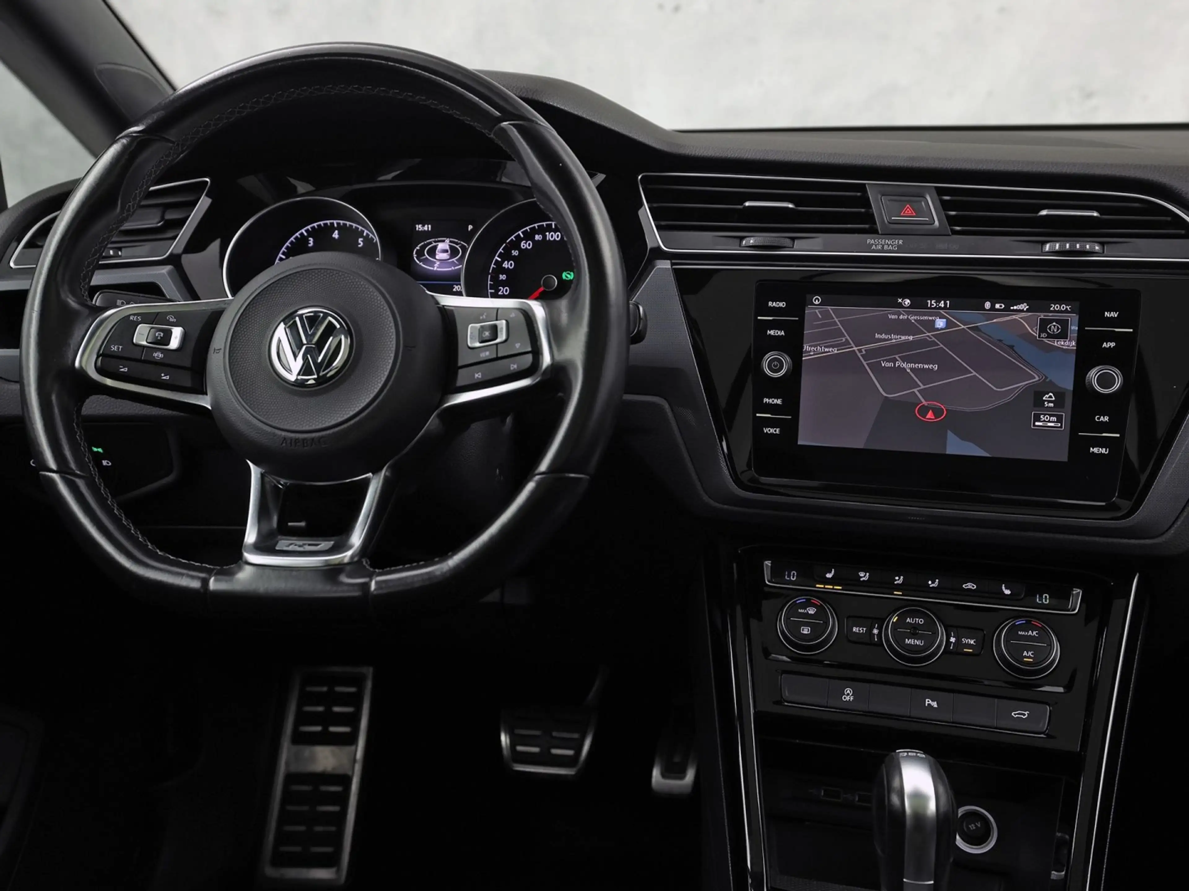 Volkswagen Touran 1.5 TSI R-Line Sport 7 Persoons 150Pk Automaat (2X — photo 7