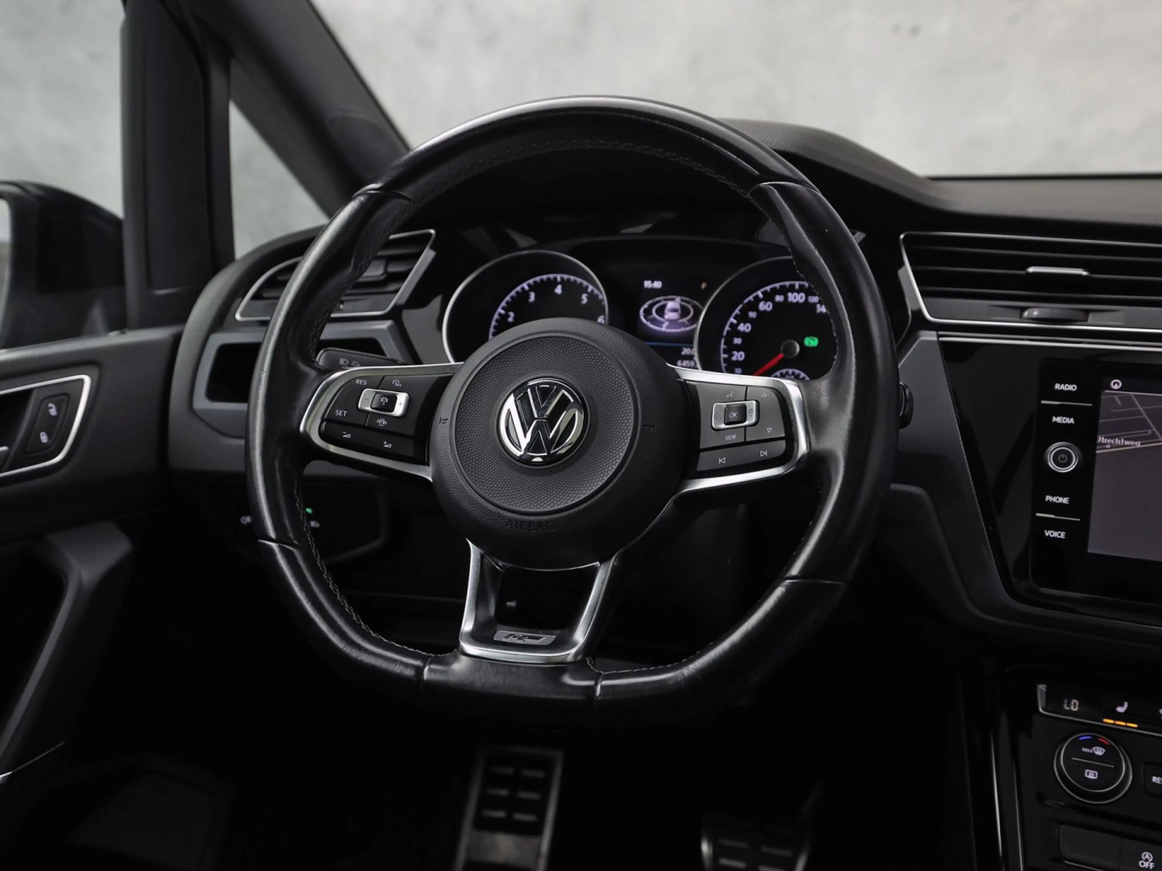 Volkswagen Touran 1.5 TSI R-Line Sport 7 Persoons 150Pk Automaat (2X — photo 20