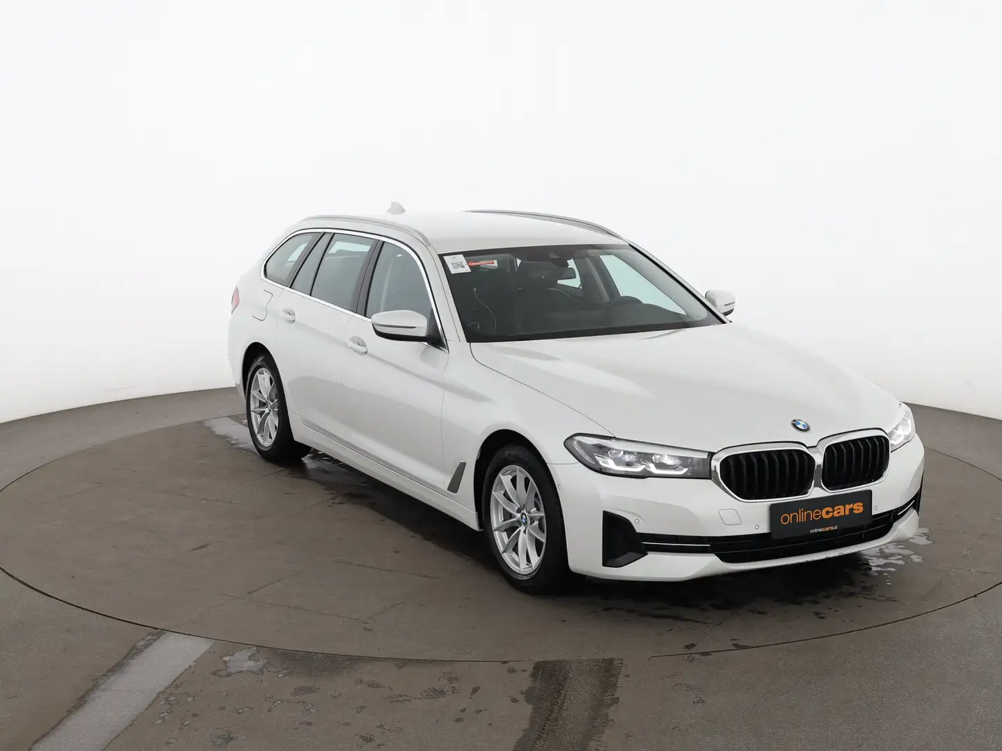 BMW 520 d Touring Aut LED NAVI LEDER R-CAM SITZHZG PDC Weiß - 2