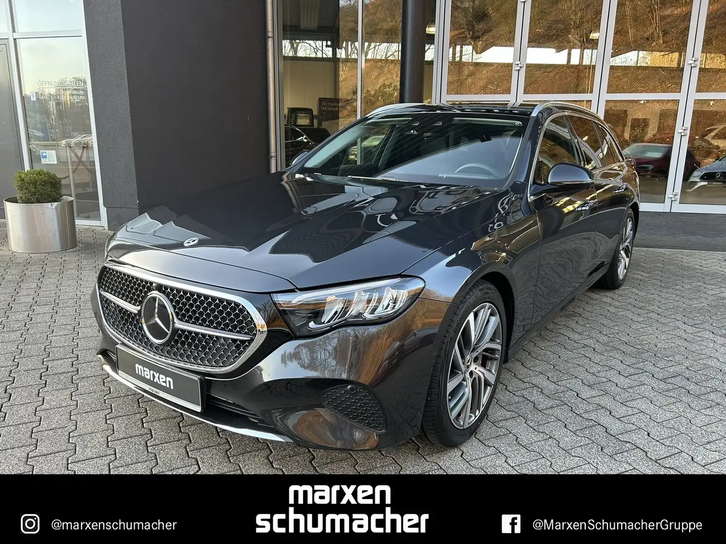 Mercedes-Benz E 300 E 300 de T AVANTGARDE Superscreen+Pano+AHK+360° Grau - 1