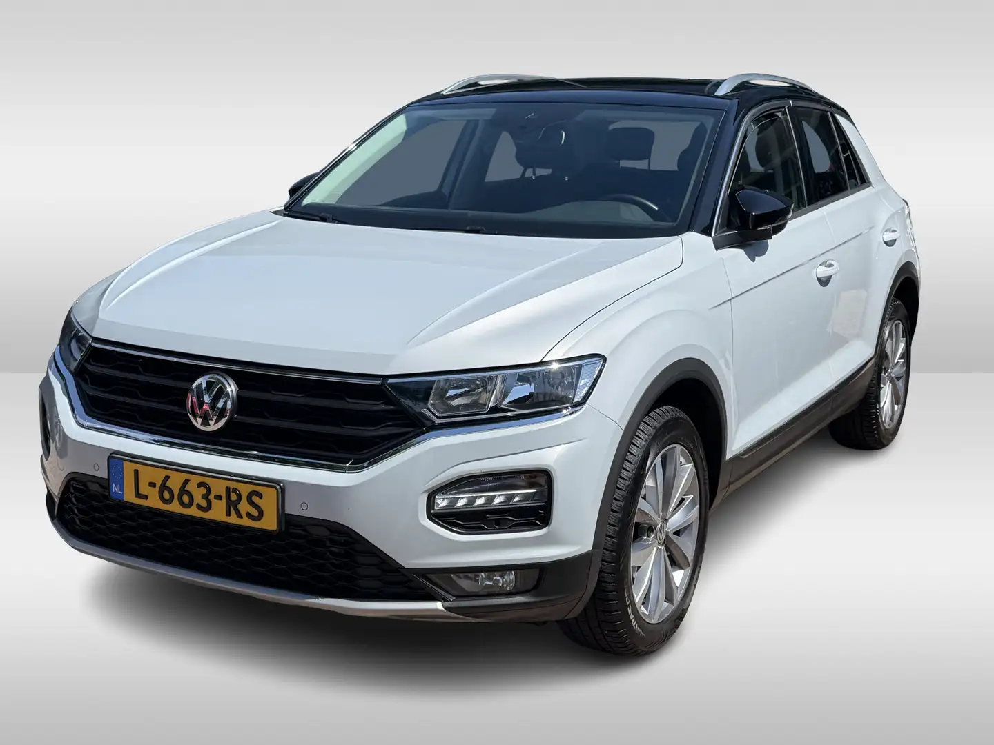 Volkswagen T-Roc 1.5 TSI Sport / Trekhaak / Virtual Cockpit / Navig Wit - 1