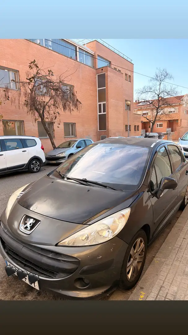 Peugeot 207 110 HDi FAP Filou - 1