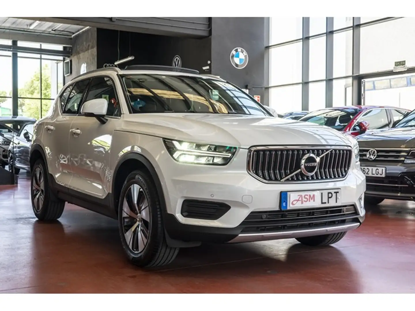 Volvo XC40 T4 Recharge Inscription Aut. Blanco - 2
