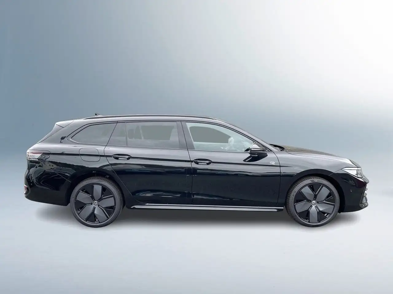 Volkswagen Passat R-Line 1,5 l eHybrid OPF 130 kW ( AHK Nav 7