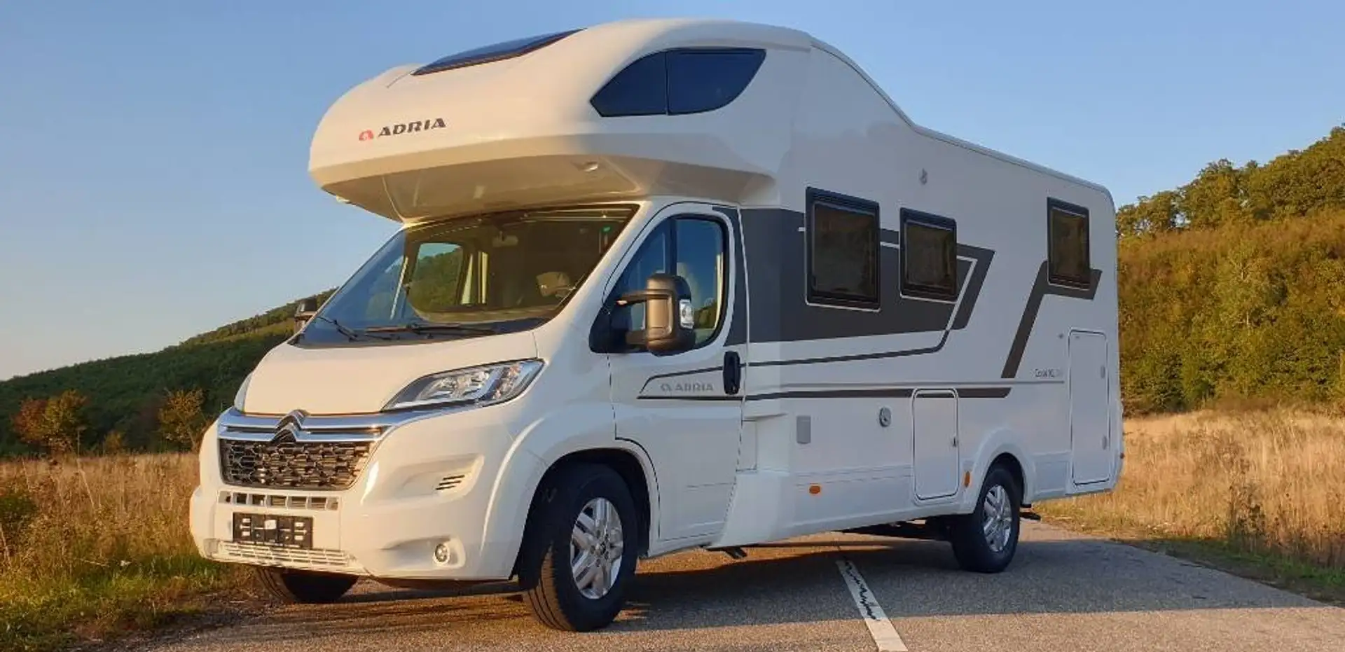 Caravans-Wohnm Adria Adria CORAL XL 670SL ALL IN Weiß - 1