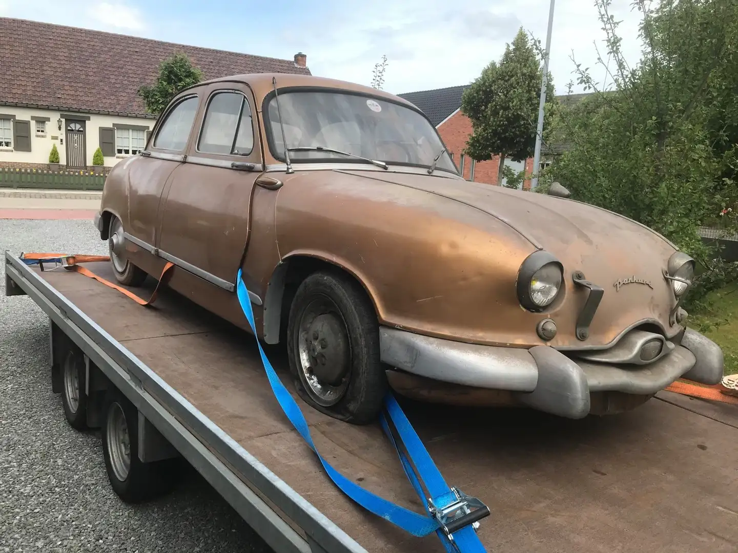 Oldtimer Panhard Dyna Z Goud - 2