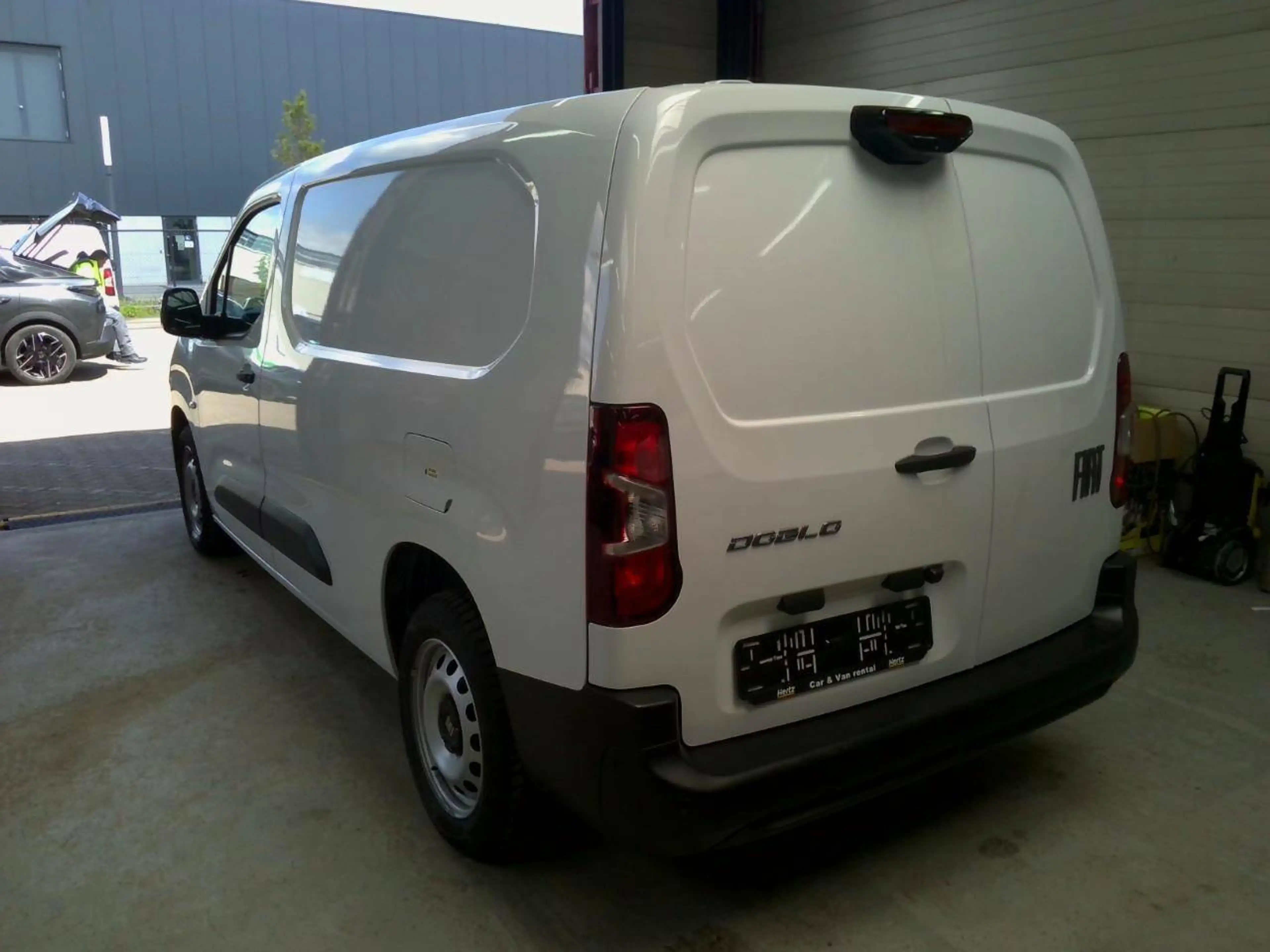 Fiat Doblo Van L2 Heavy 1.5 BlueHDi 100 S&S MT — photo 2