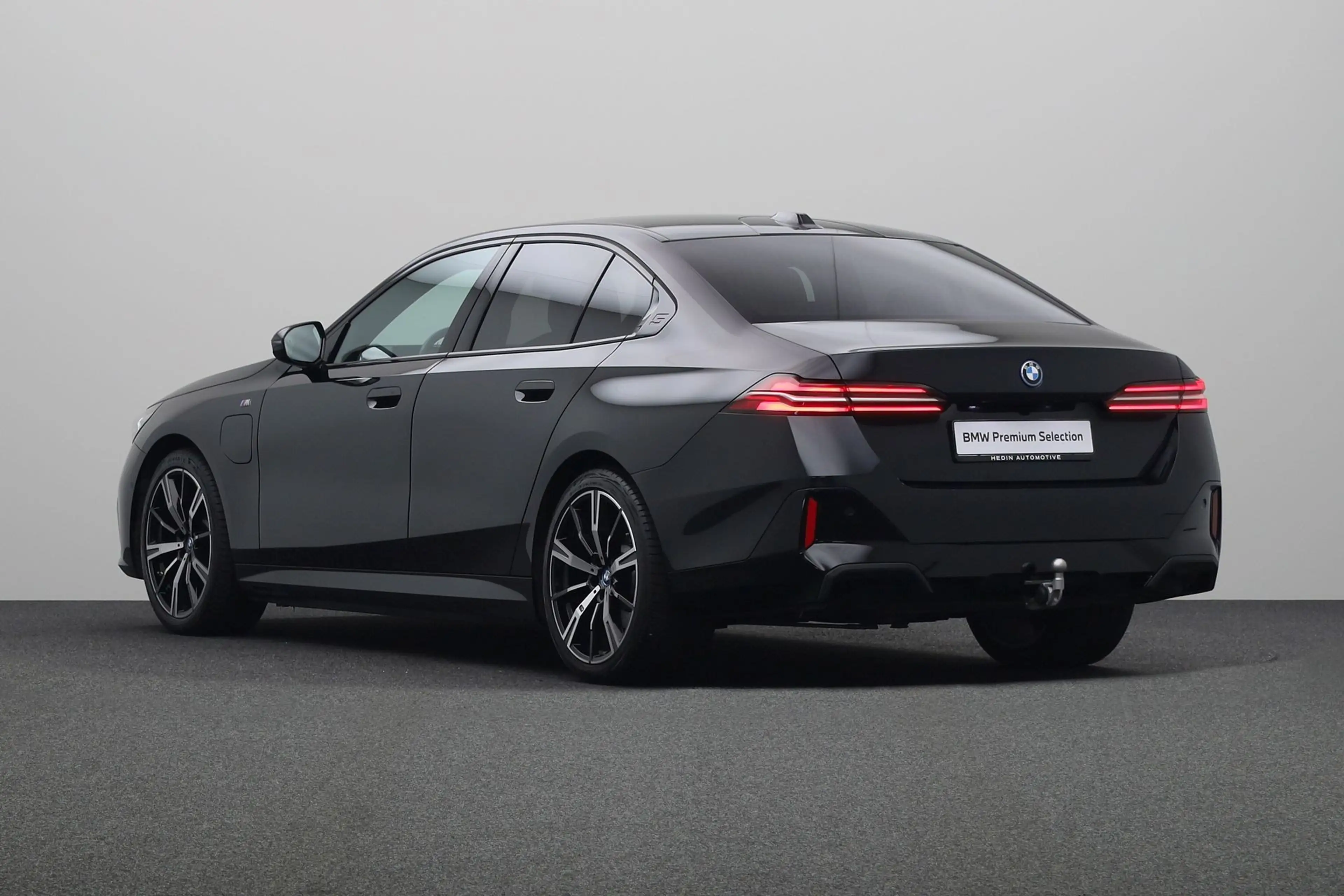 BMW 530 5-serie 530e M Sport Edition | Achteruitrijcamera — photo 13