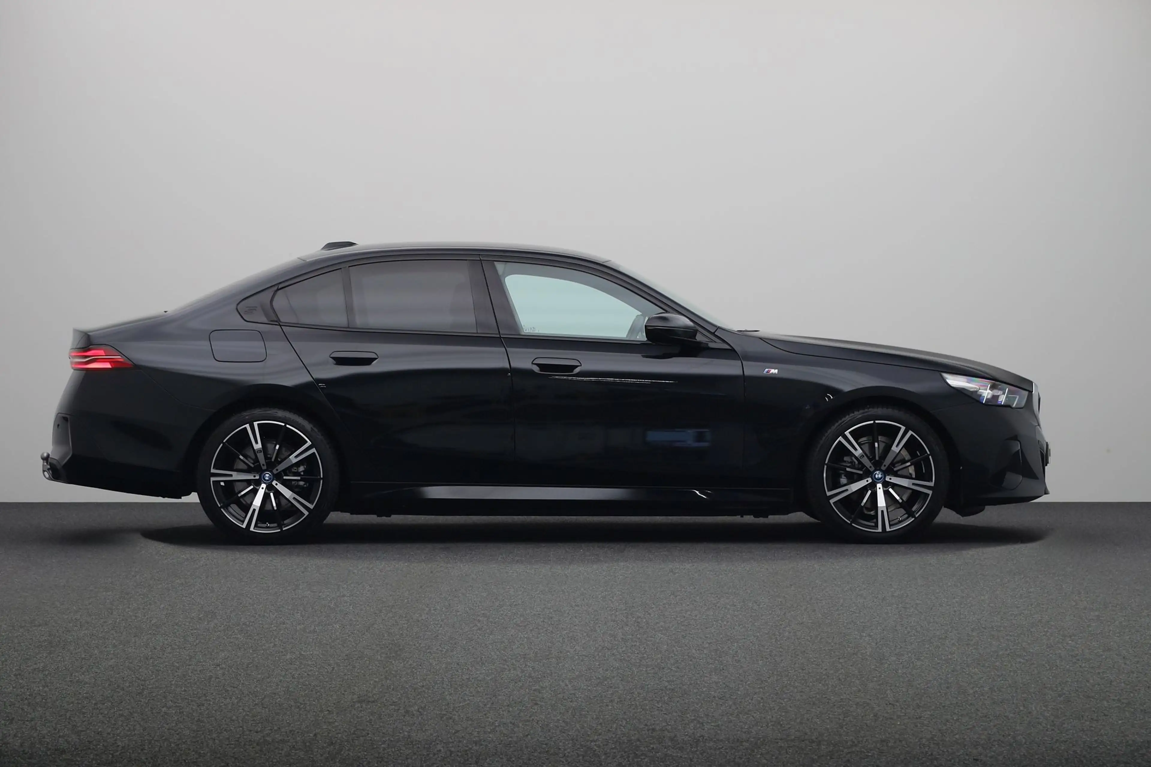 BMW 530 5-serie 530e M Sport Edition | Achteruitrijcamera — photo 10