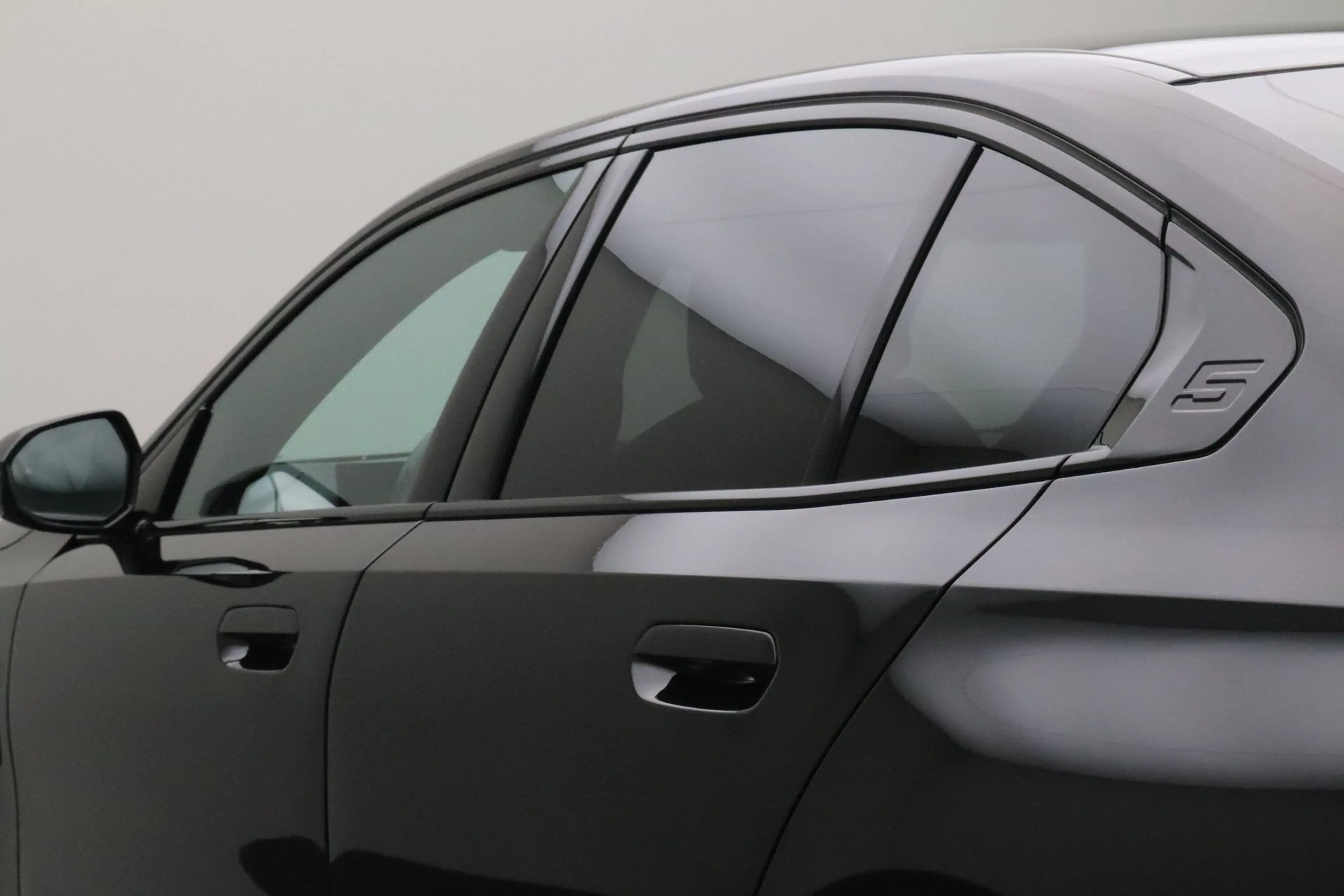 BMW 530 5-serie 530e M Sport Edition | Achteruitrijcamera — photo 4