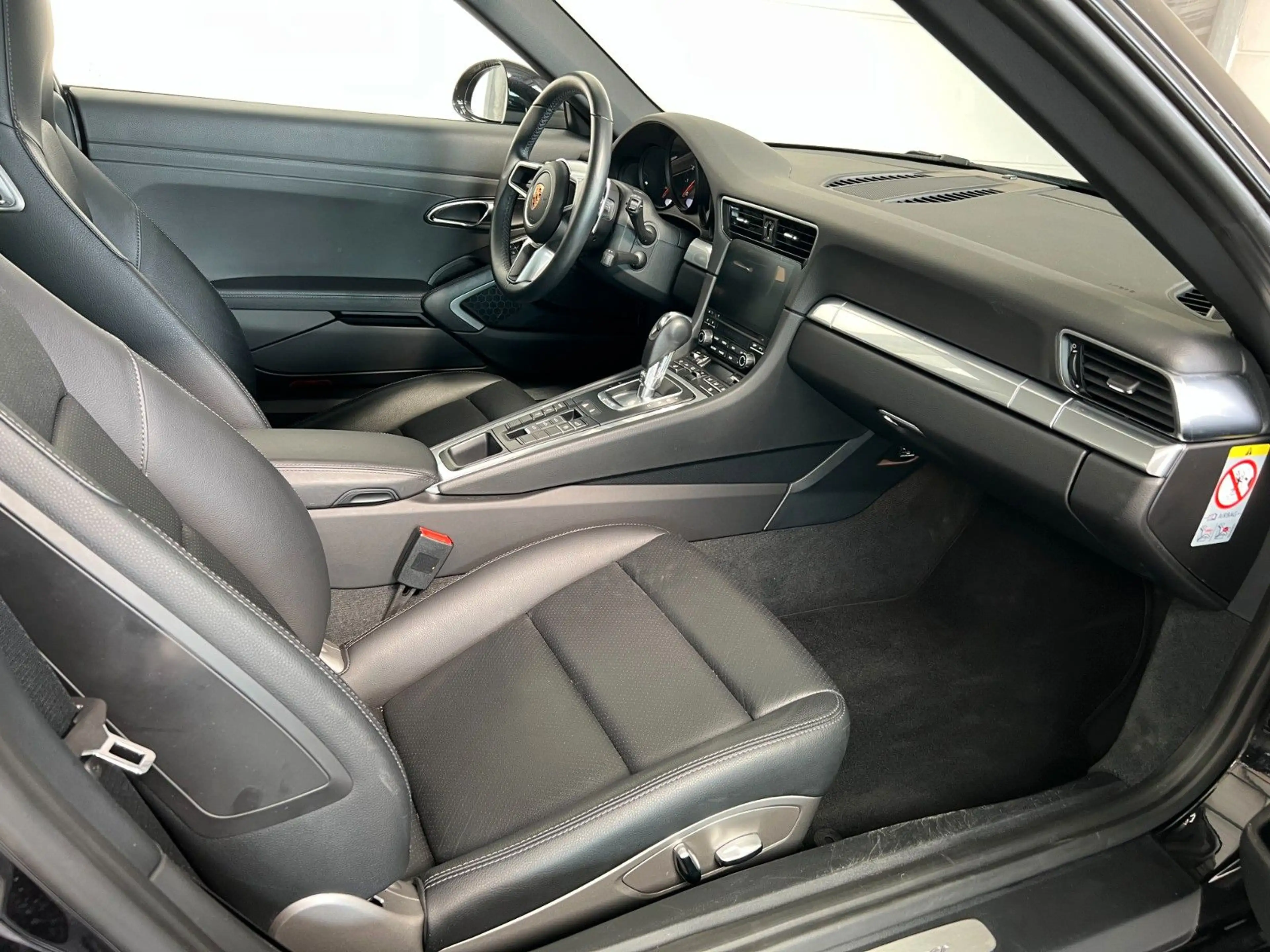 Porsche 991 911 Carrera 3.0l + scheckheft + 1.Hand — photo 32