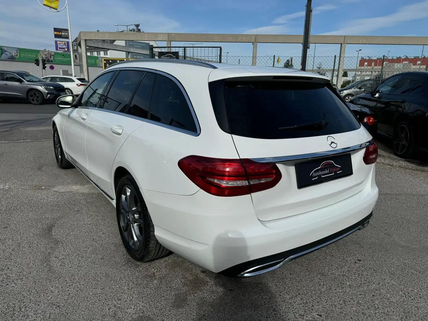 Mercedes-Benz C 200 T Avantg. A-Edition Autom. GEPFLEGT topAusstattung Blanc - 2
