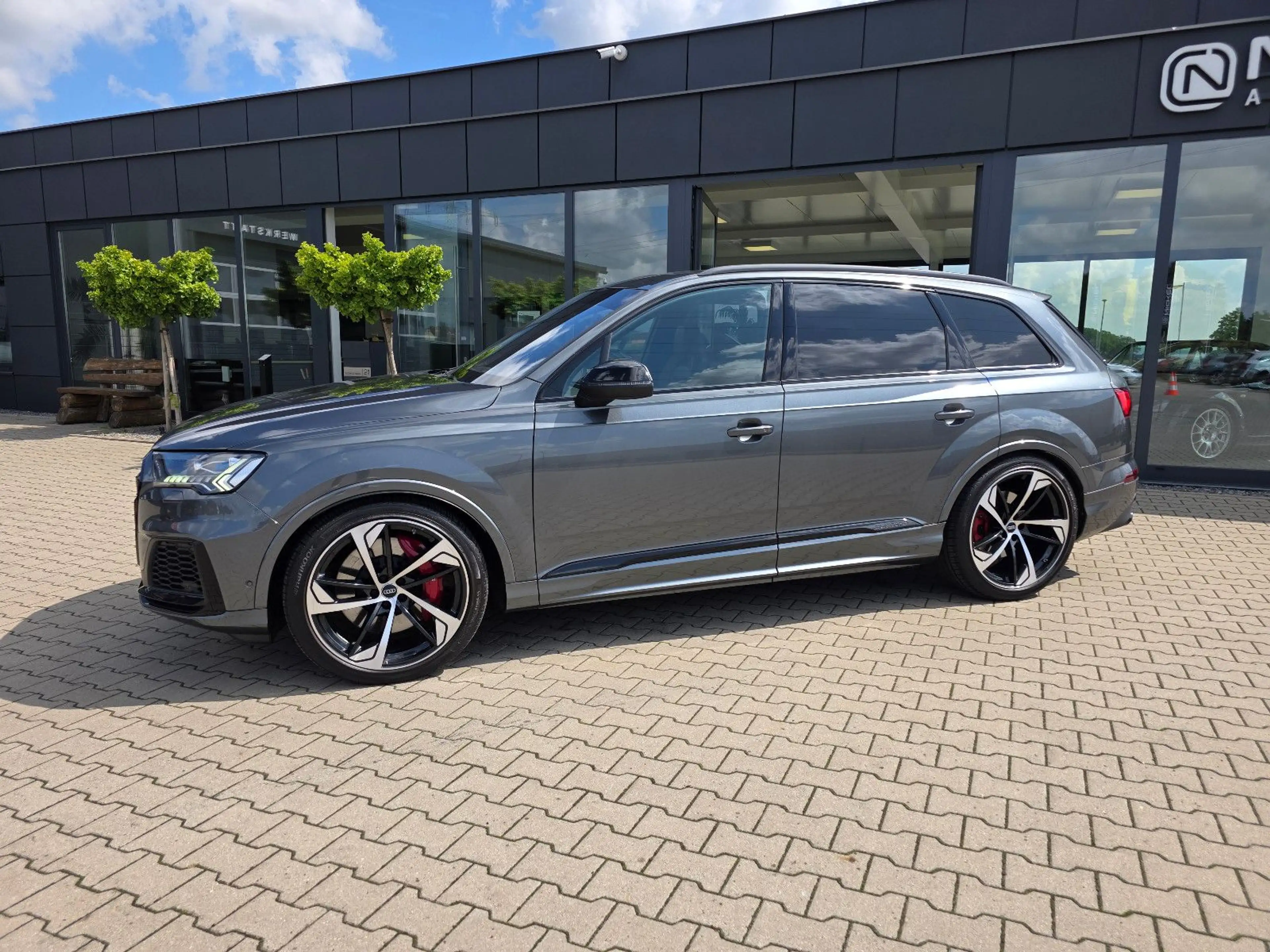 Audi SQ7 4.0 TDI quattro*HuD*7-Sitze*Matrix*Pano*AHK* — photo 11