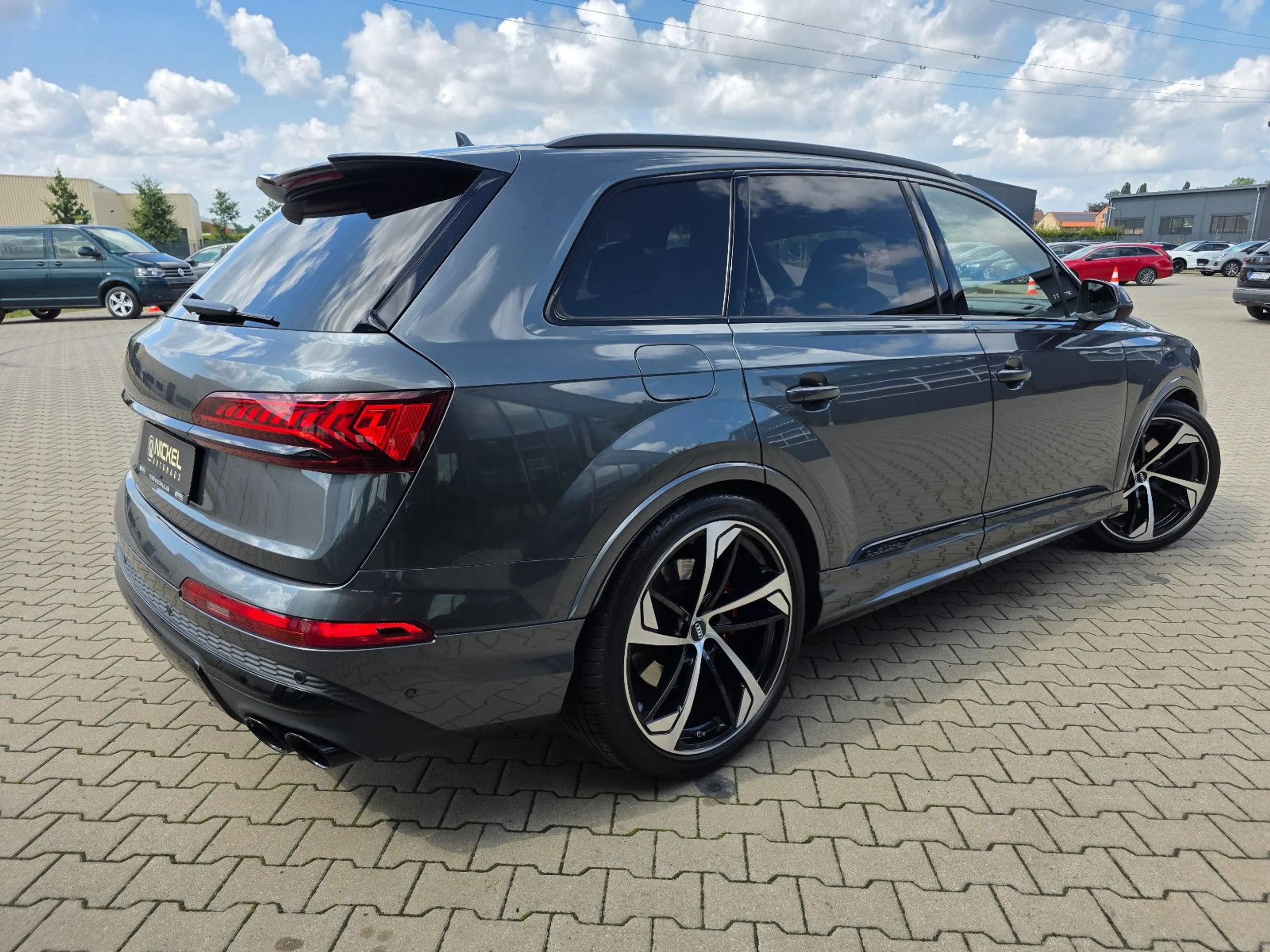 Audi SQ7 4.0 TDI quattro*HuD*7-Sitze*Matrix*Pano*AHK* — photo 4