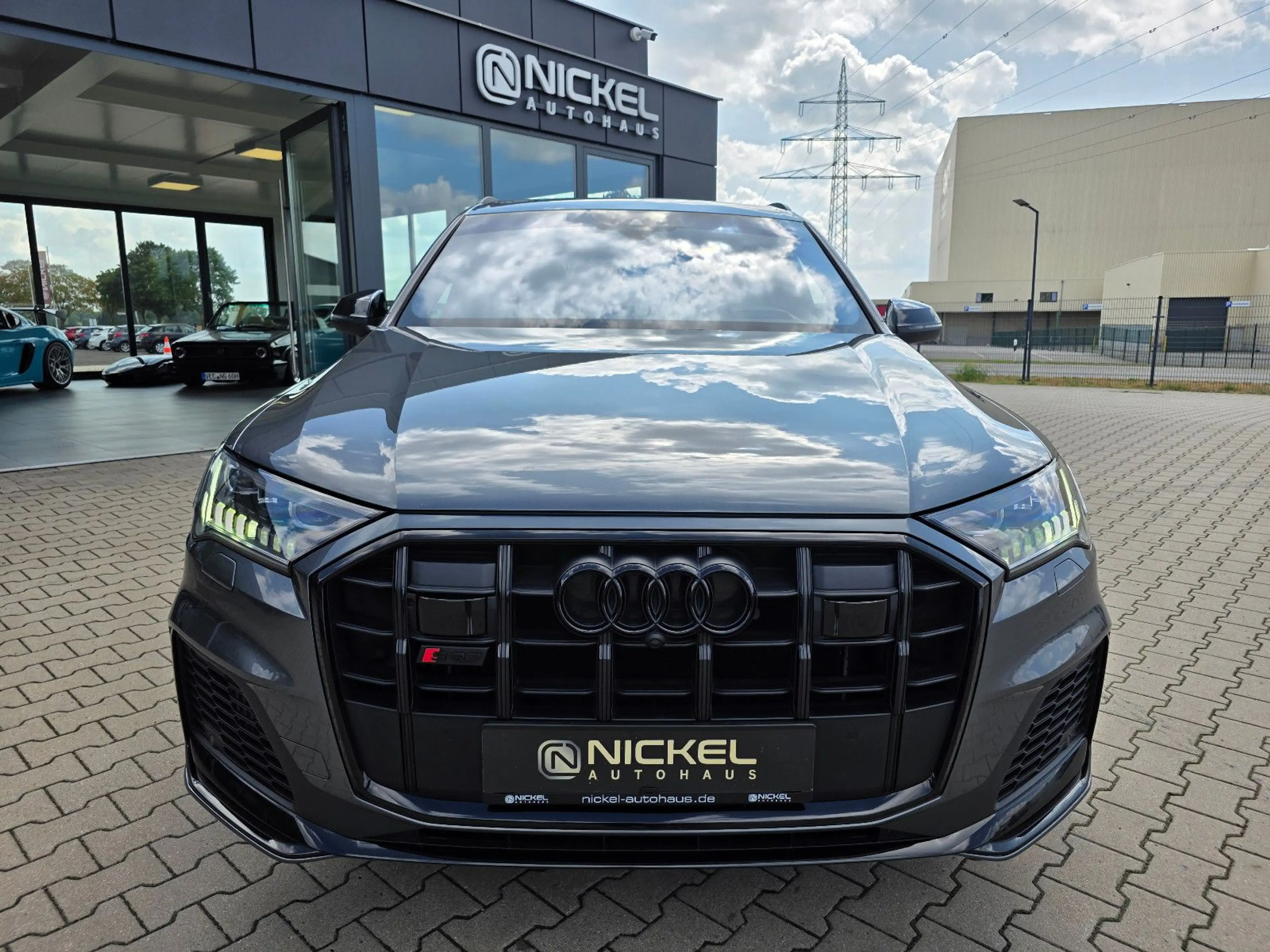 Audi SQ7 4.0 TDI quattro*HuD*7-Sitze*Matrix*Pano*AHK* — photo 8