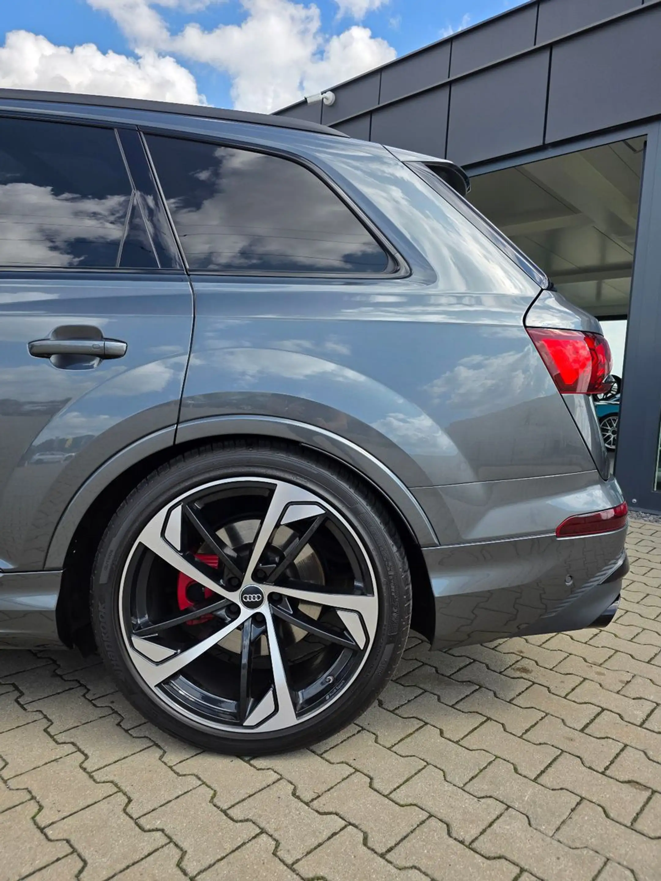 Audi SQ7 4.0 TDI quattro*HuD*7-Sitze*Matrix*Pano*AHK* — photo 6