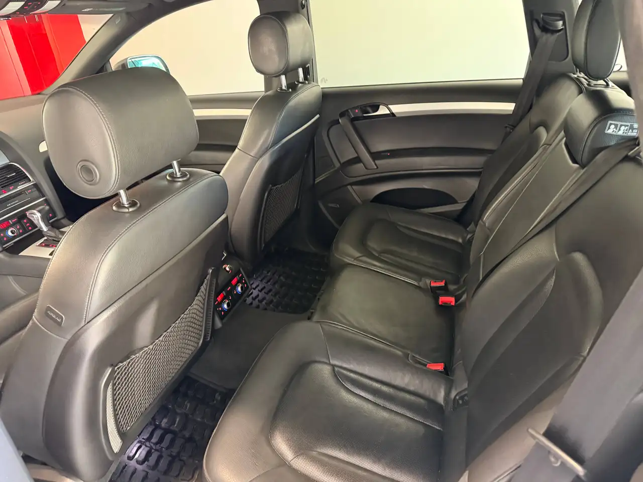 Audi Q7 снимка Audi Q7