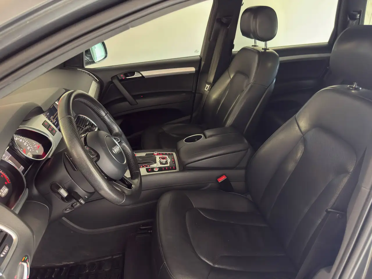 Audi Q7 снимка Audi Q7
