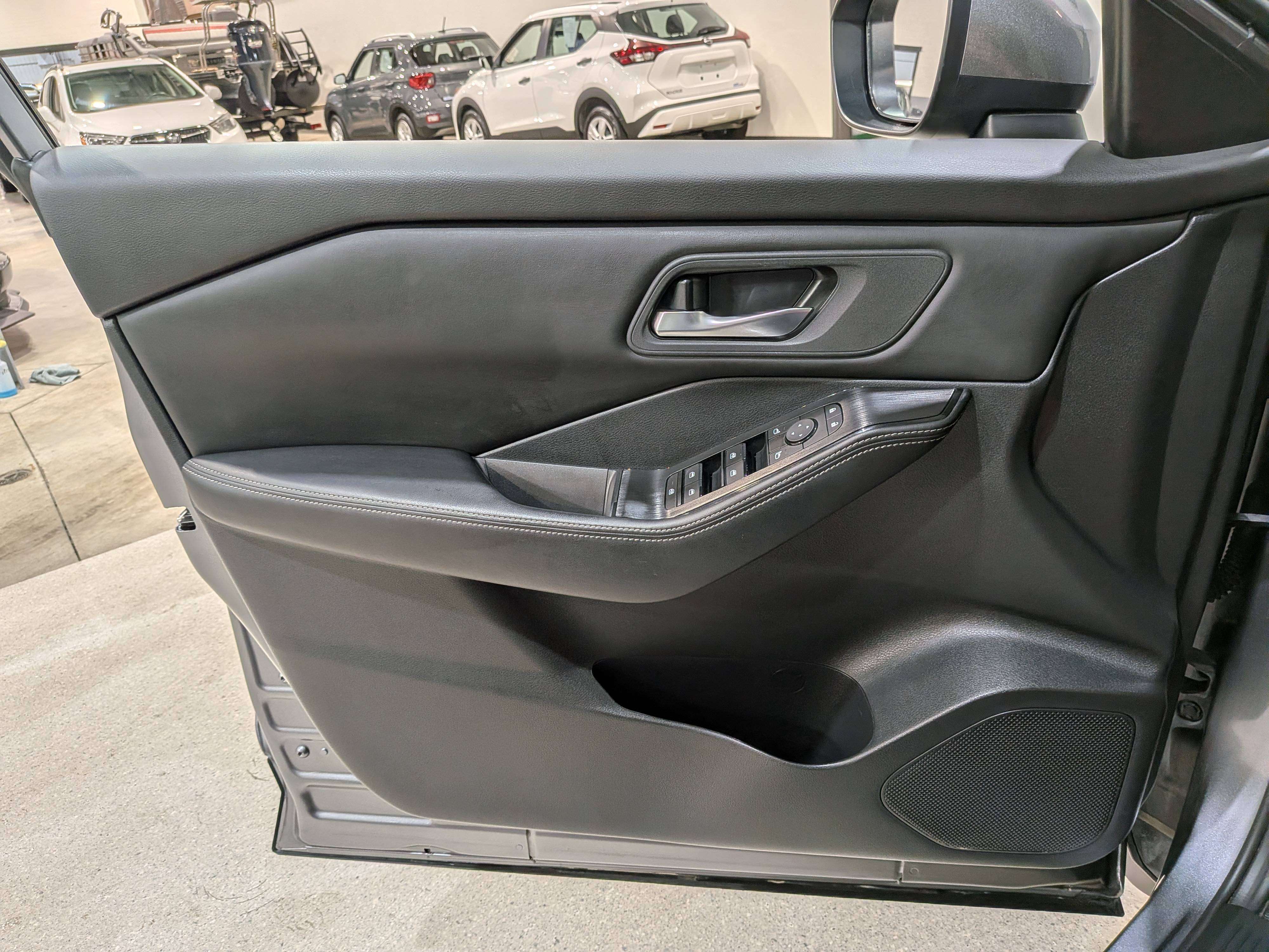 Nissan Rogue 2024