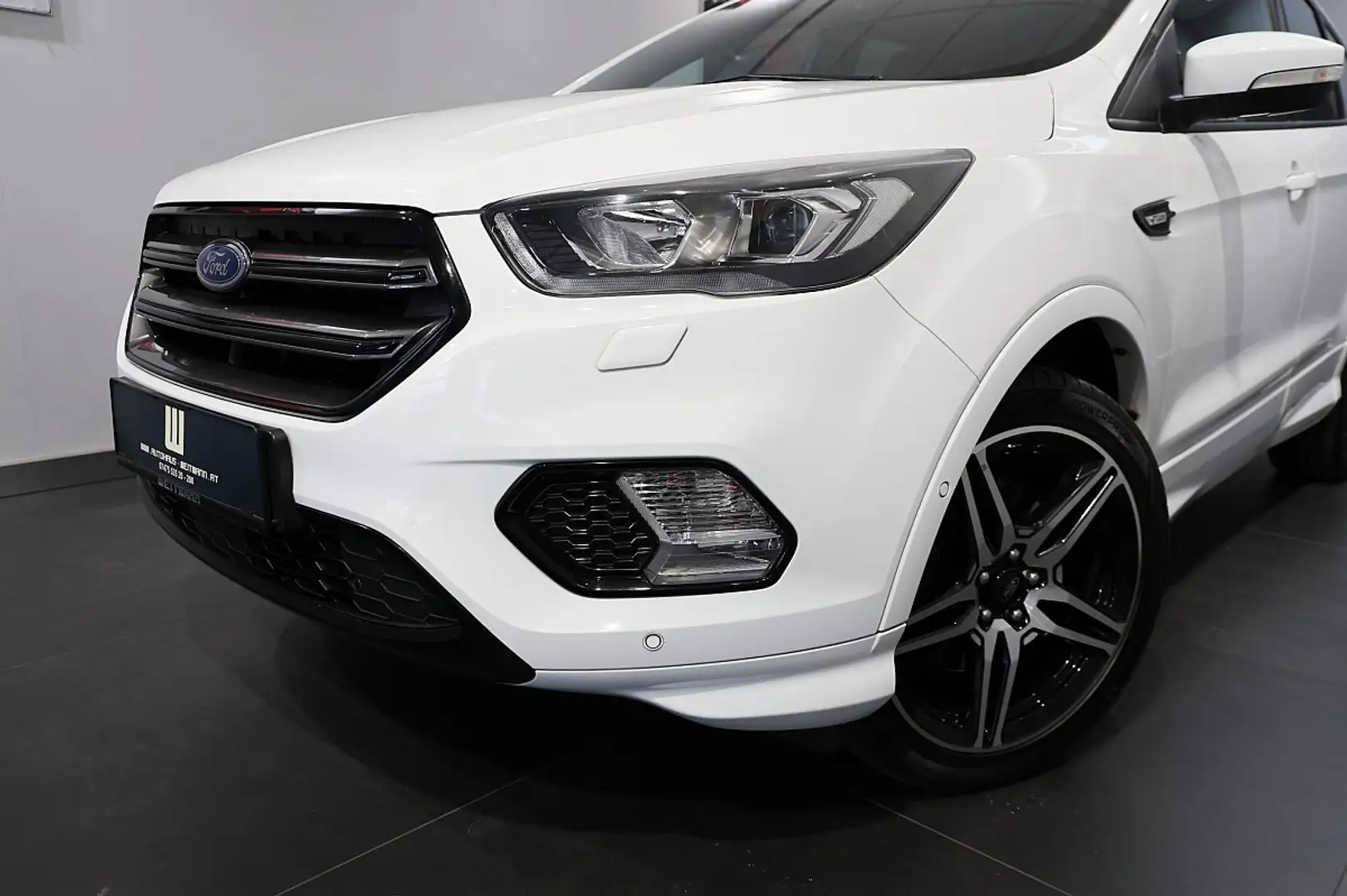 Ford Kuga 2,0 TDCi ST-Line AWD Weiß - 2