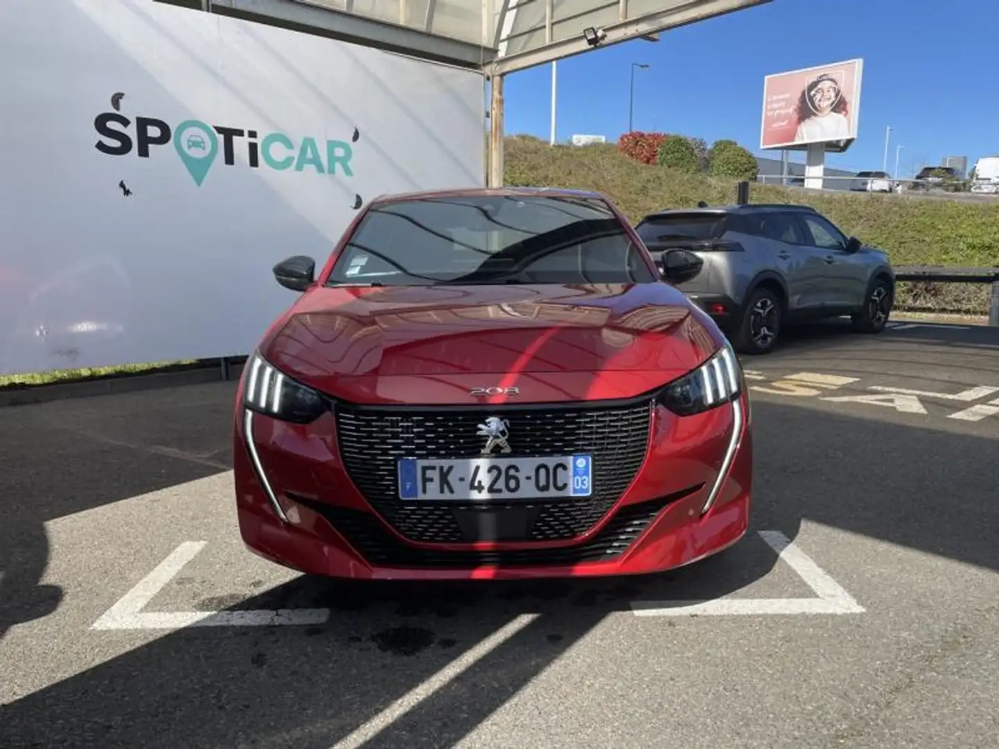 Peugeot e-208 1.2 PureTech 100ch S\u0026S GT Line Rot - 2