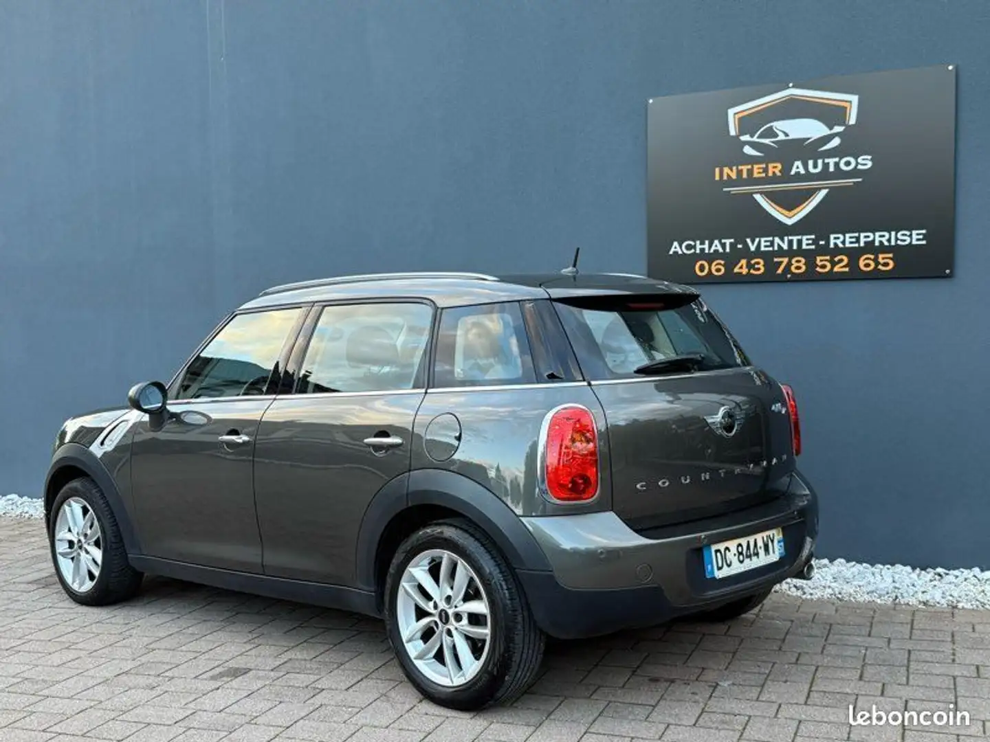 MINI Cooper Countryman One D - 2
