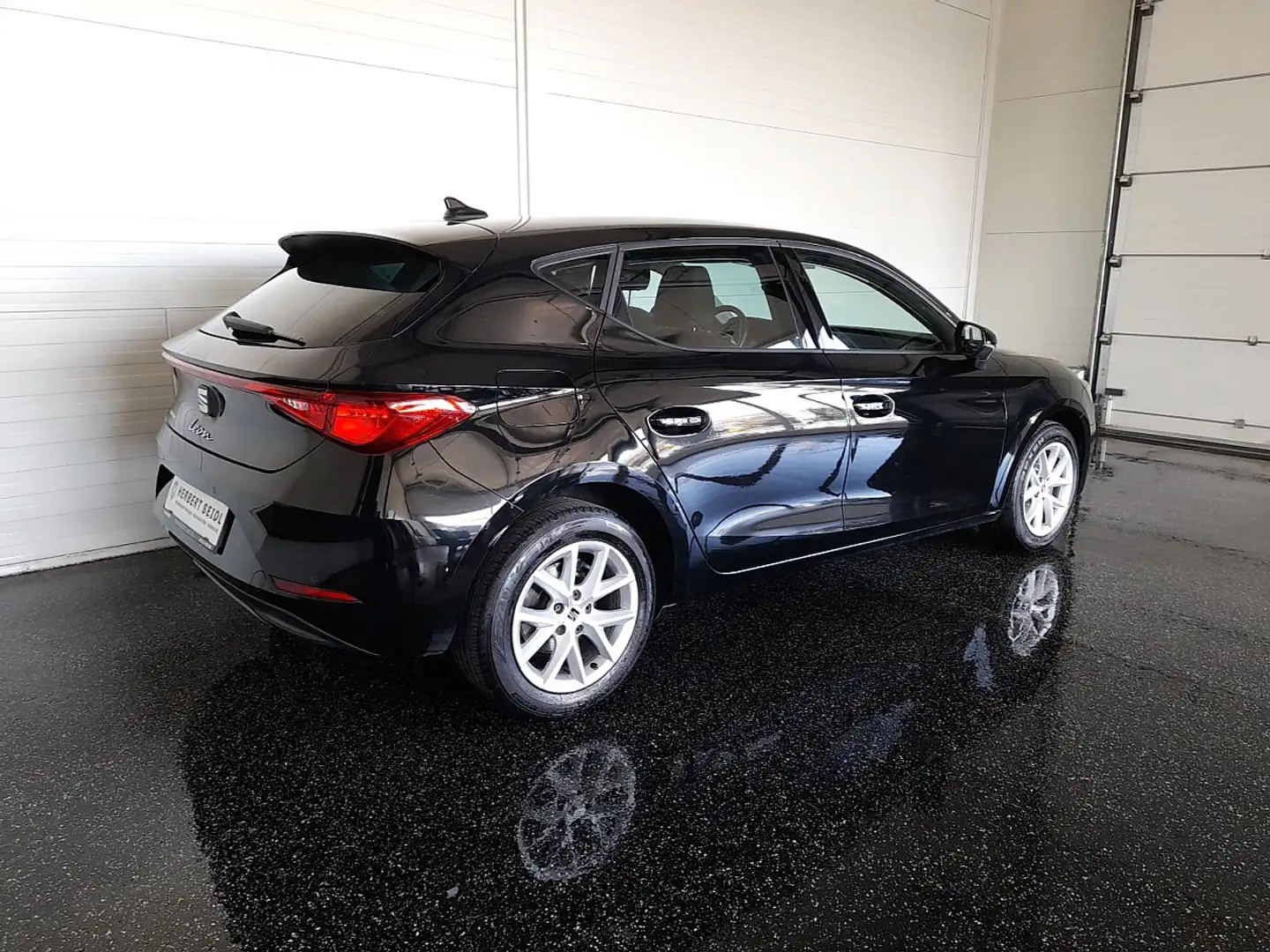 SEAT Leon STYLE 2,0 TDI *VIRTUELL / LED & FLA / NAVI / TE... Schwarz - 2