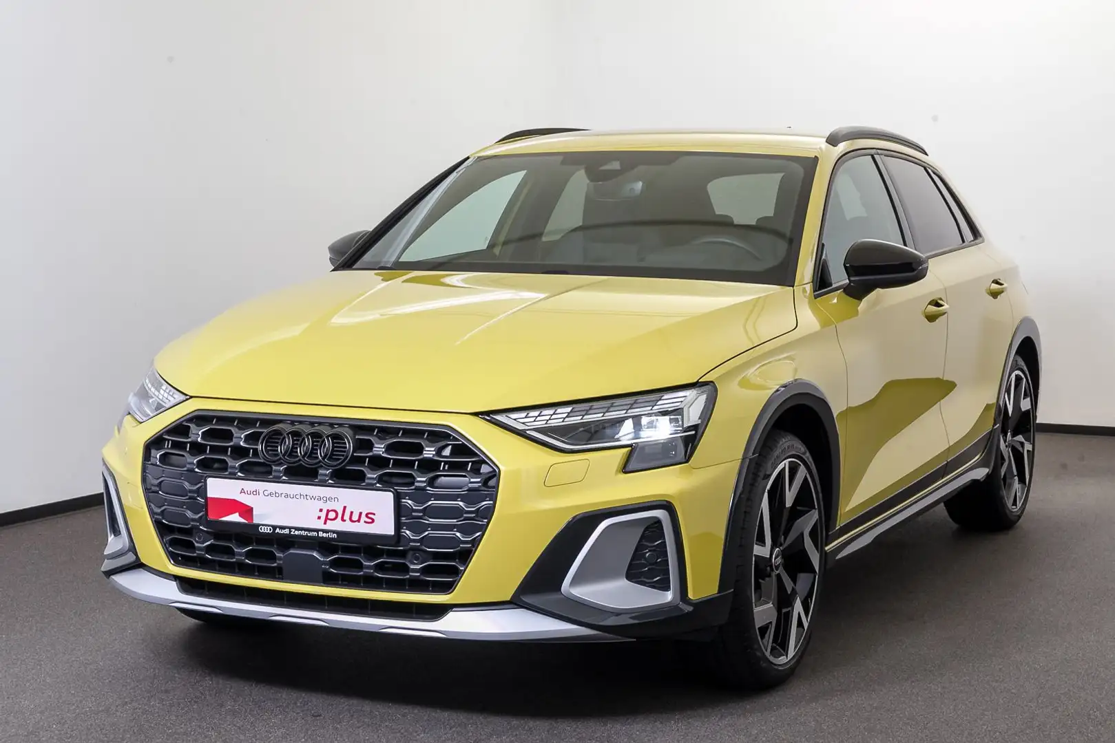 Audi A3 35 TFSI S tr. MATRIX HUD SONOS RFK Gelb - 2