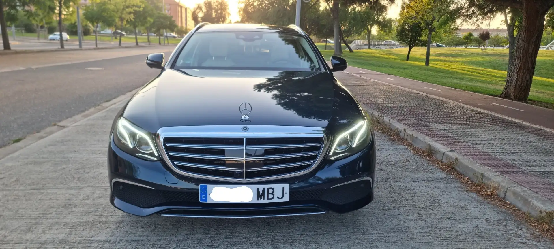 Mercedes-Benz E 220 Estate 220d 9G-Tronic - 2