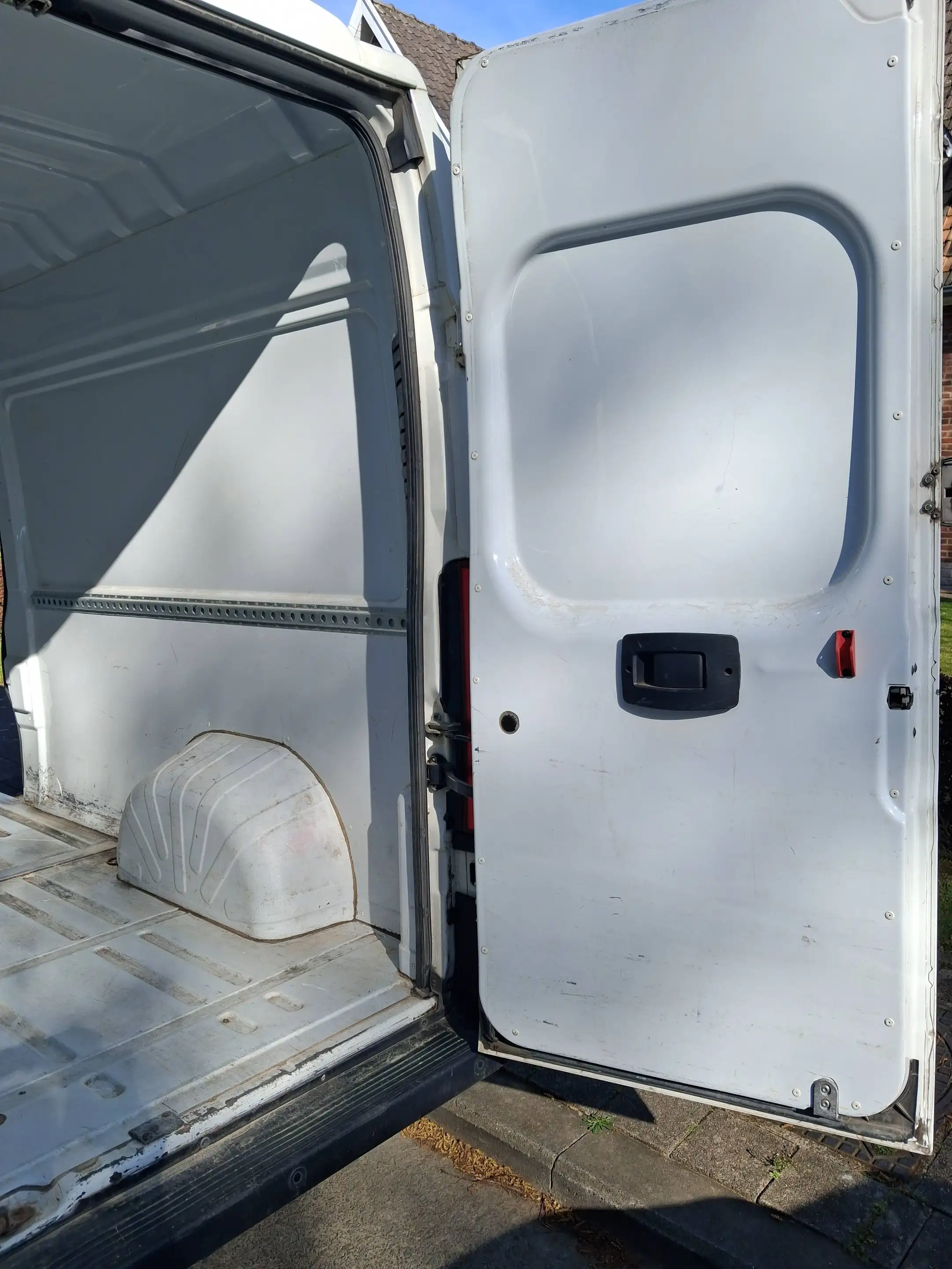 Peugeot Boxer 2.2 BlueHDi L3H2 EURO 6D — photo 7