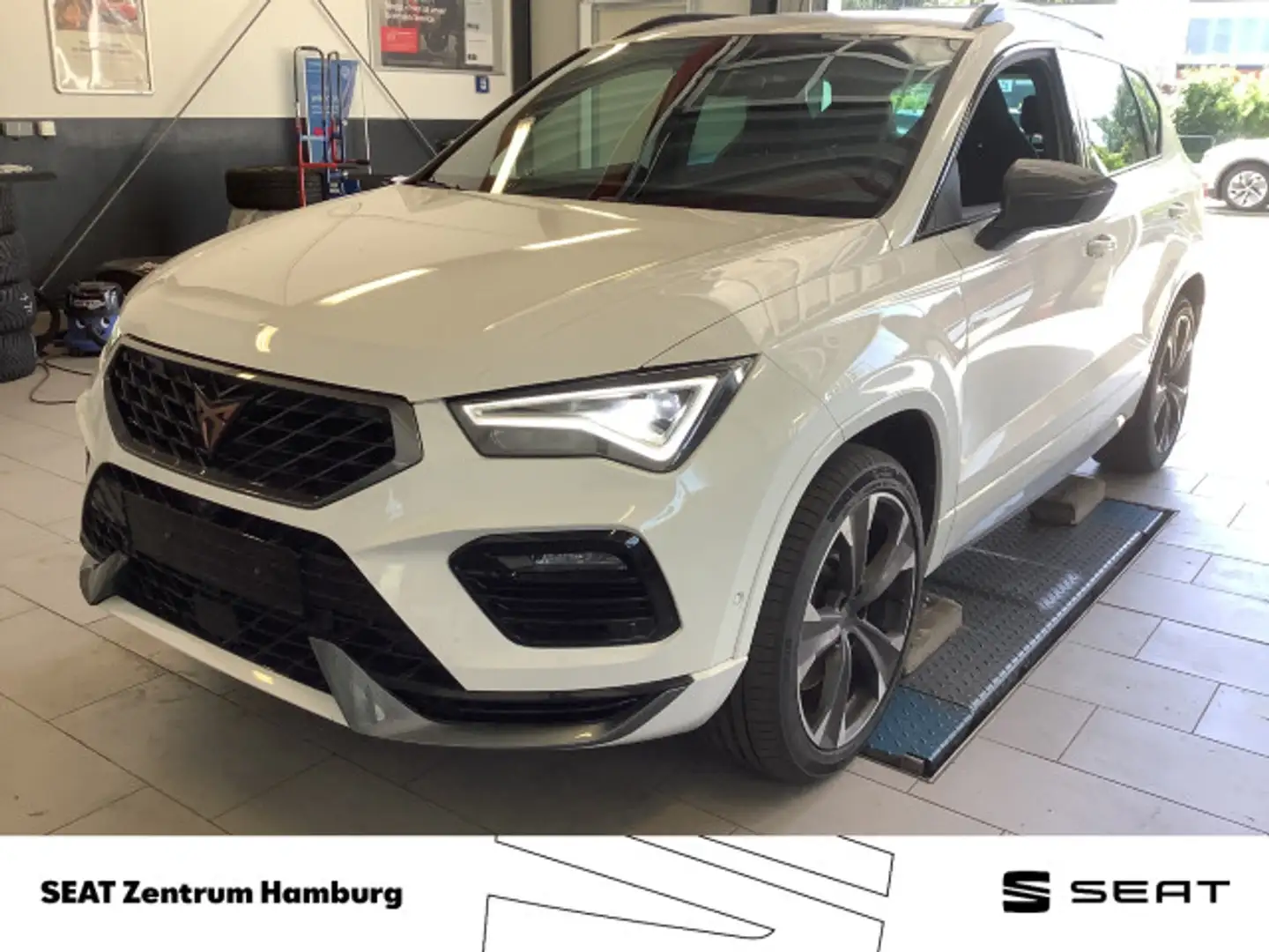 SEAT Ateca 2.0 TSI 4Drive DSG Beats ACC 360°Cam Navi Weiß - 1