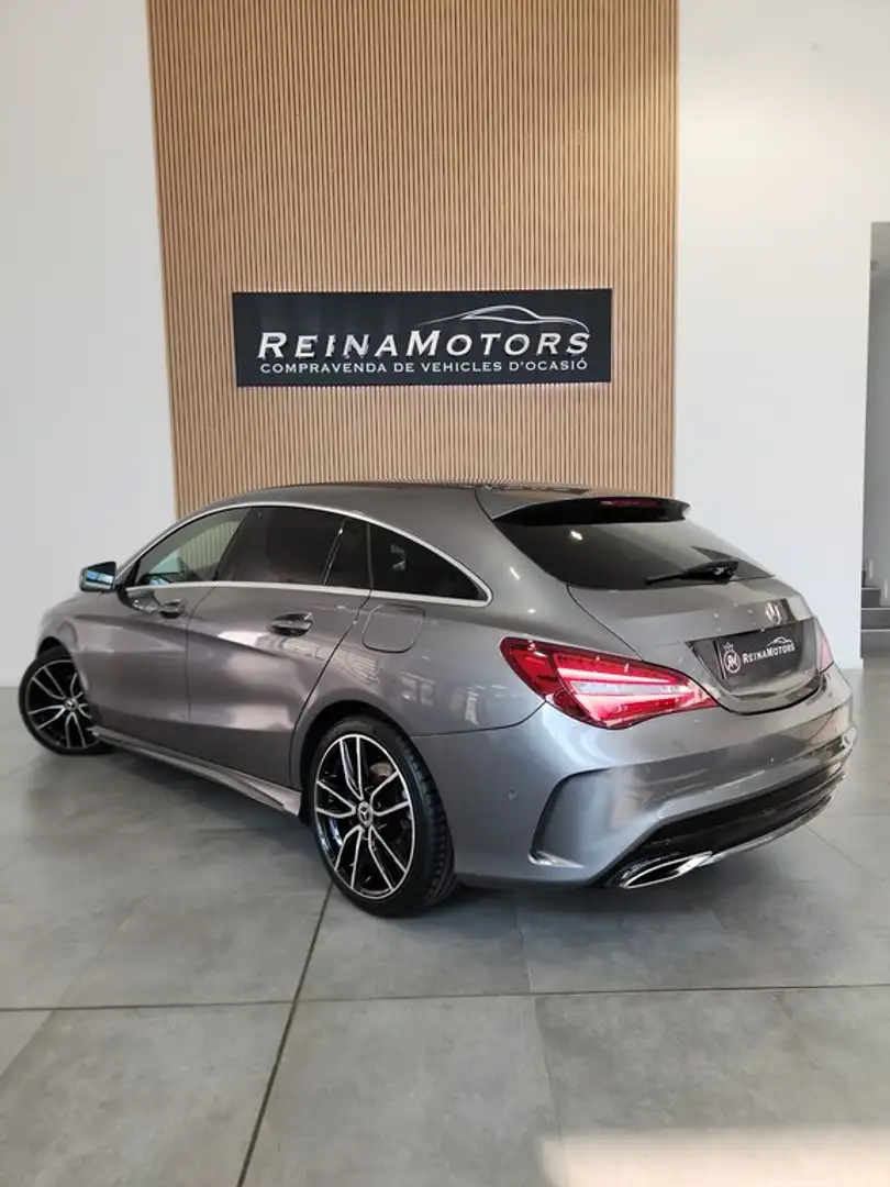 Mercedes-Benz CLA 200 d Shooting Brake Gris - 2