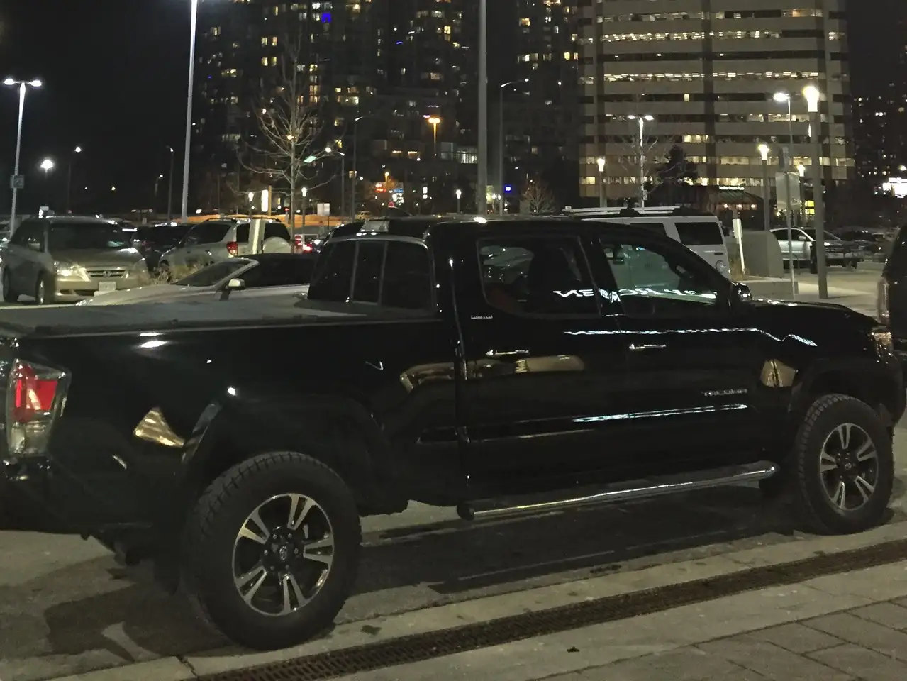 Toyota Tacoma снимка Toyota Tacoma