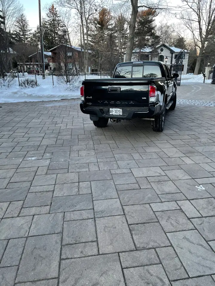 Toyota Tacoma снимка Toyota Tacoma